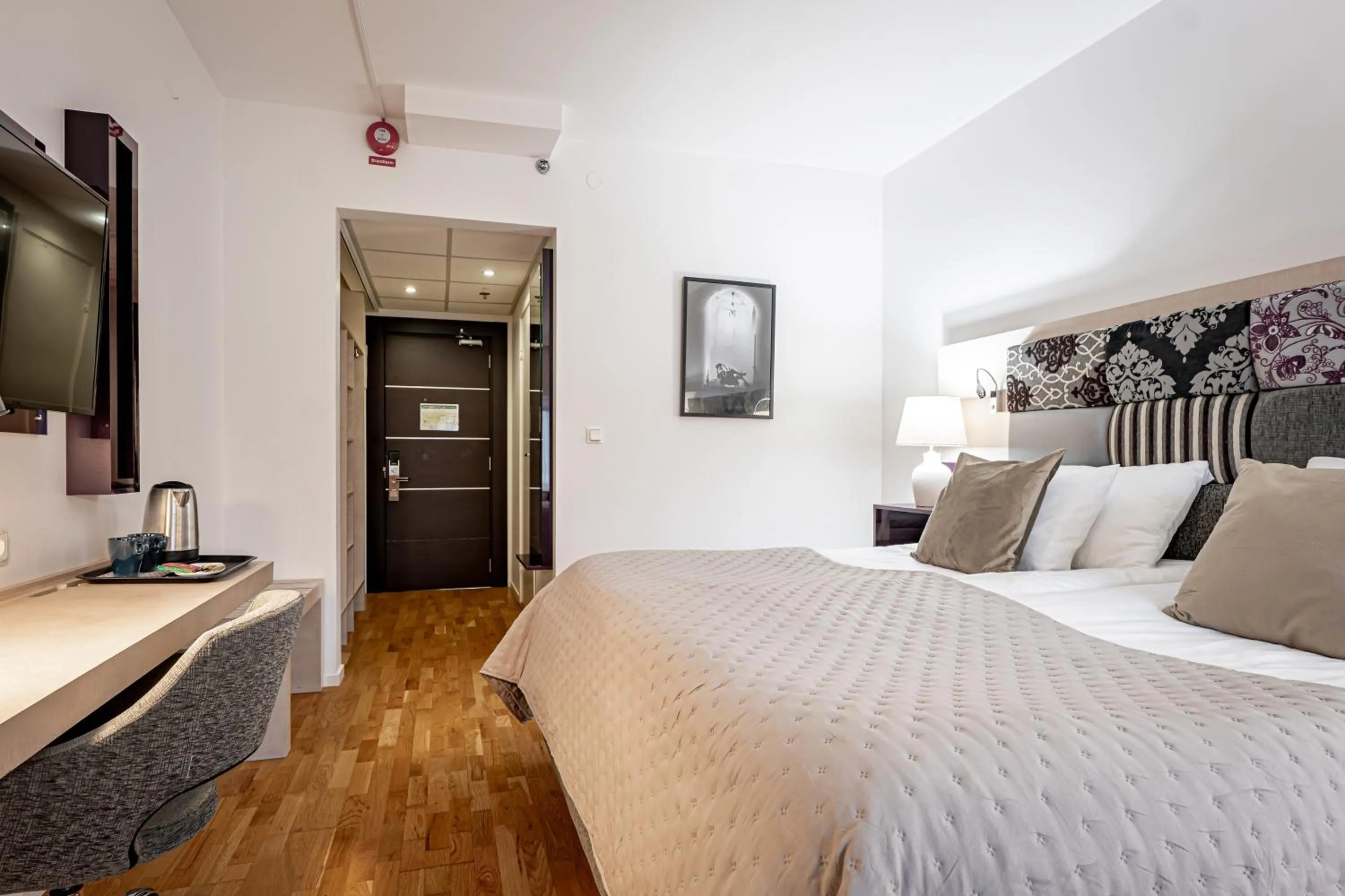 Bedroom, Bed in Injoy Premium Hotel Solna