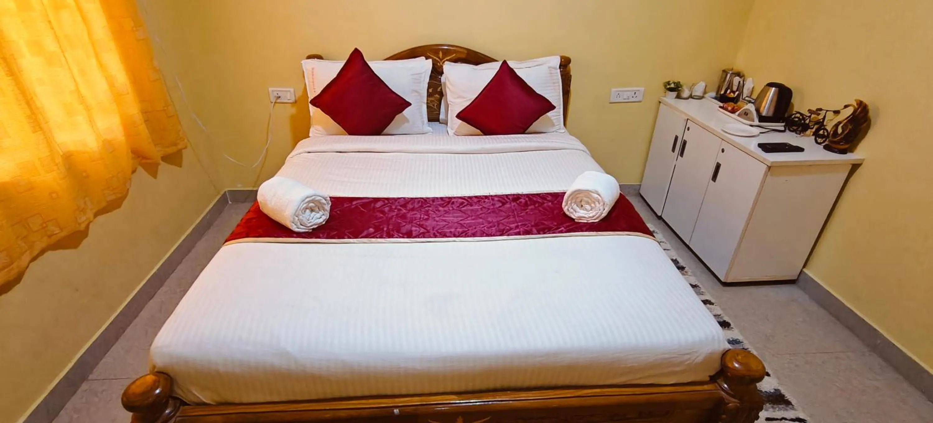 Bed in Kodai Hillscape