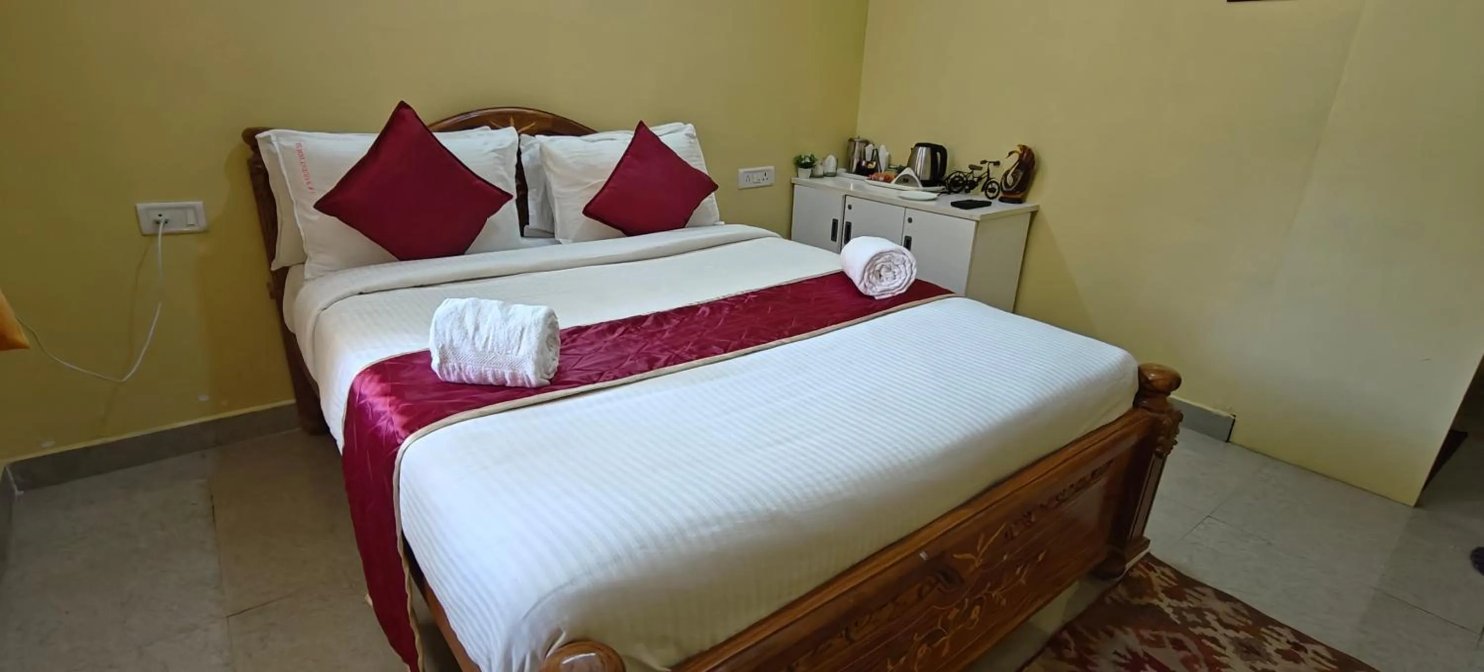 Bed in Kodai Hillscape