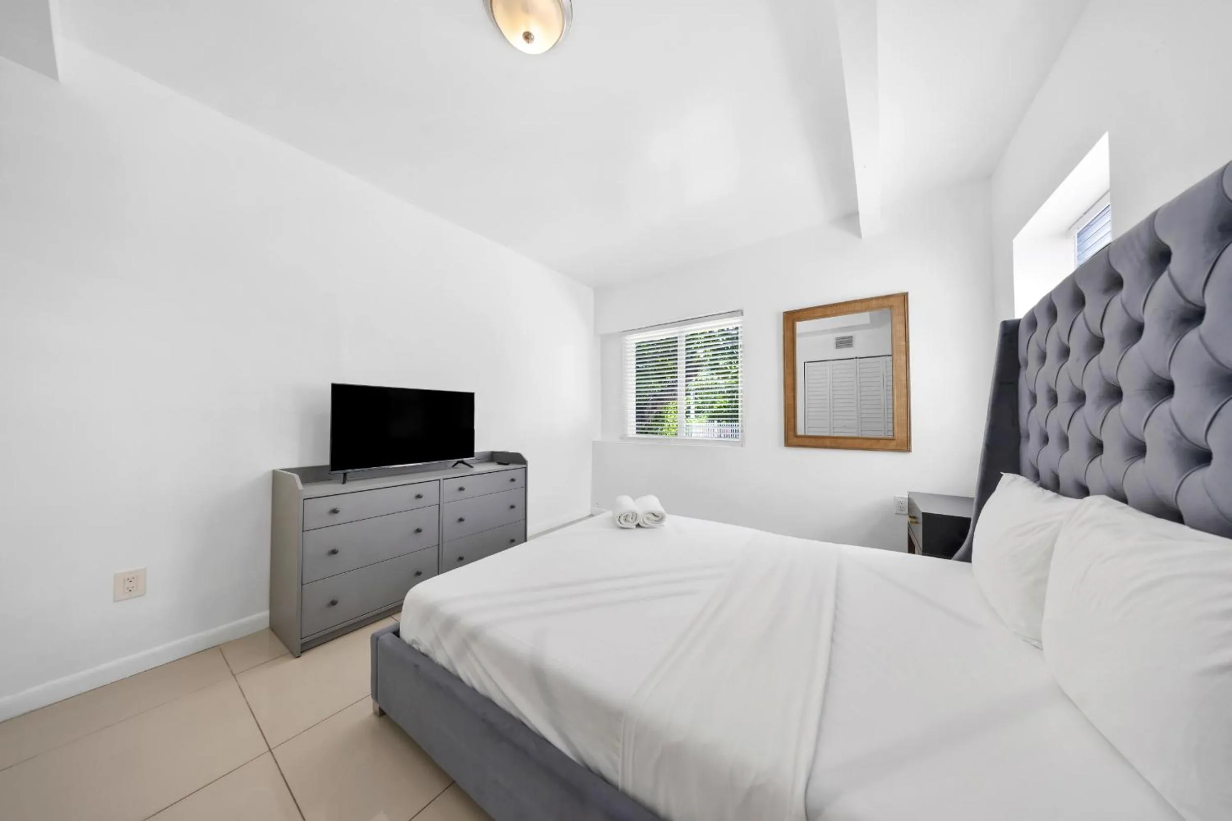 Bed in Renzzi Villas