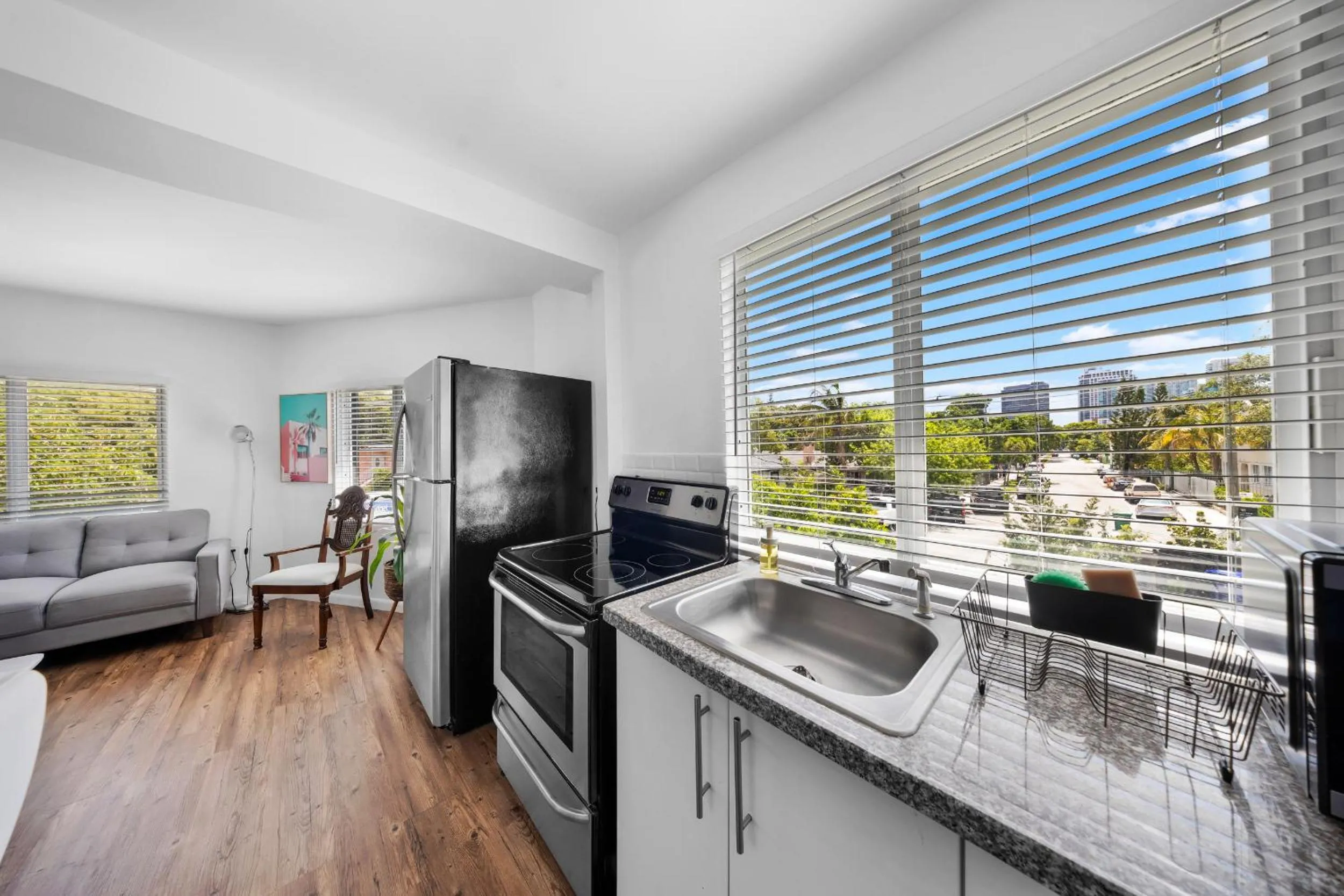 Kitchen or kitchenette in Renzzi Villas