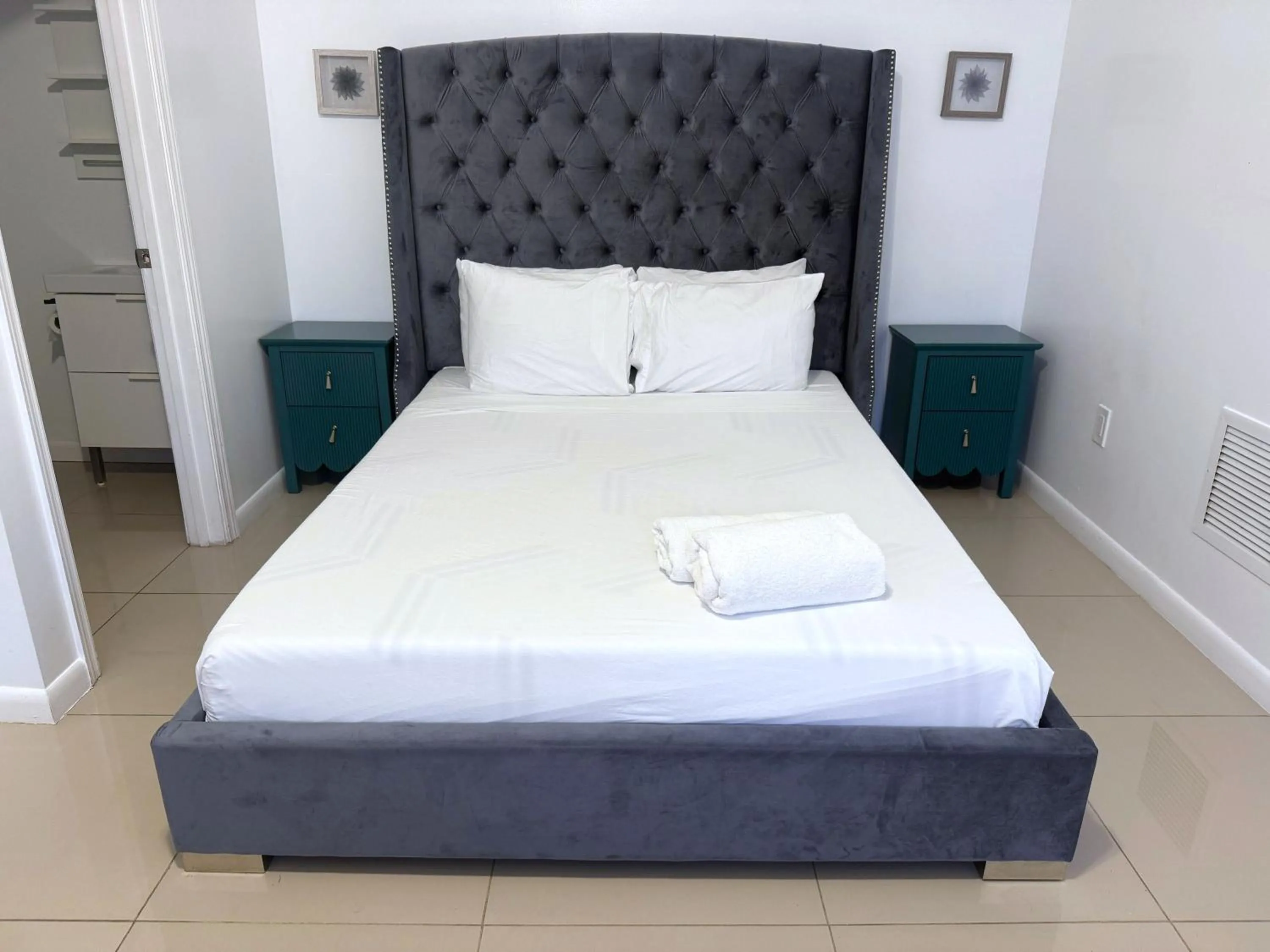 Bed in Renzzi Villas