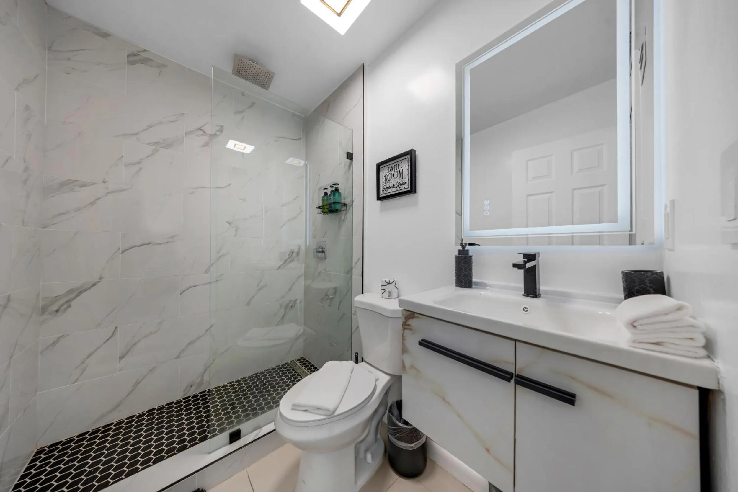 Shower in Renzzi Villas