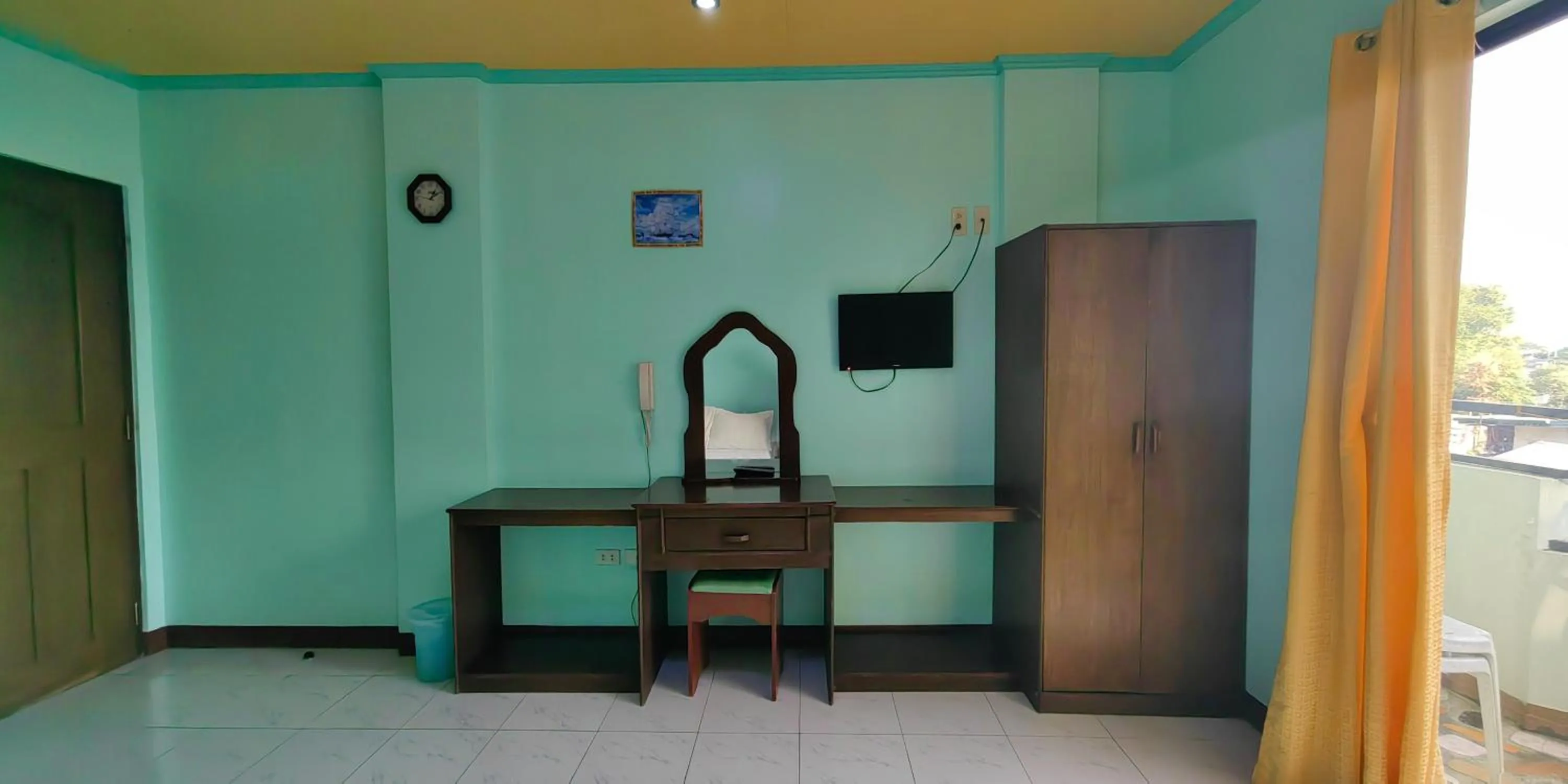 Bedroom in Dads Bayview Pension
