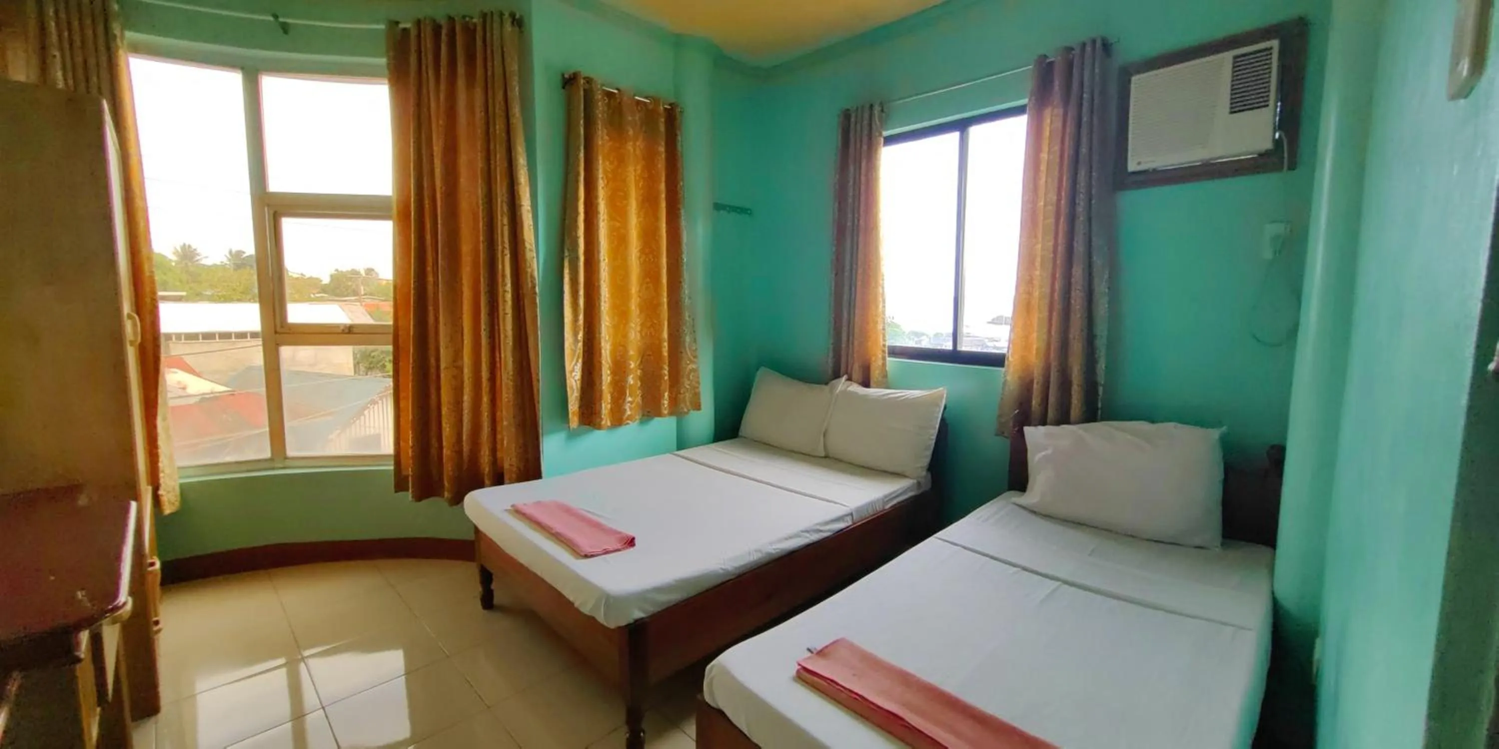 Bed in Dads Bayview Pension