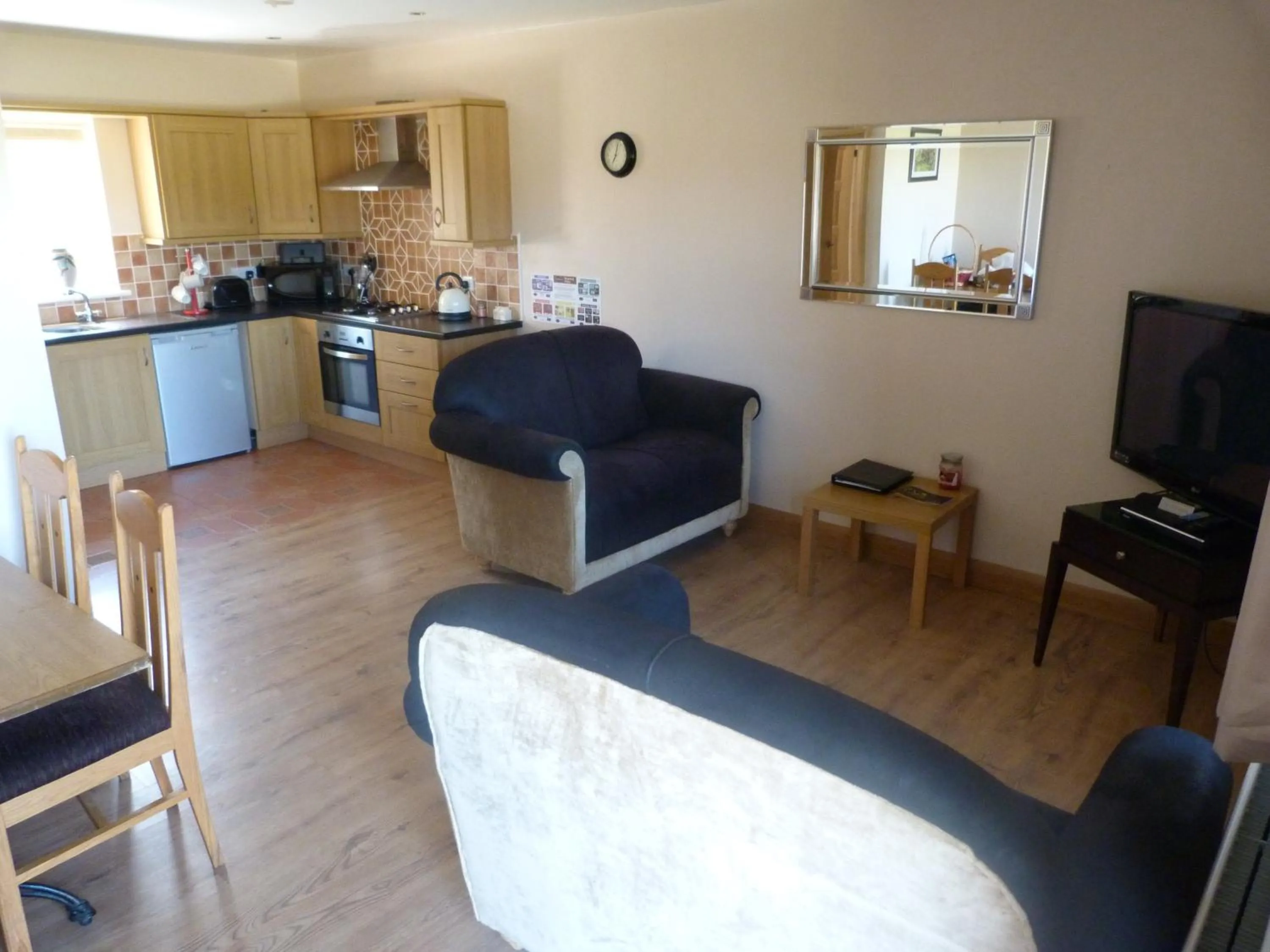 Photo of the whole room in Dunamoy Cottages & Spa