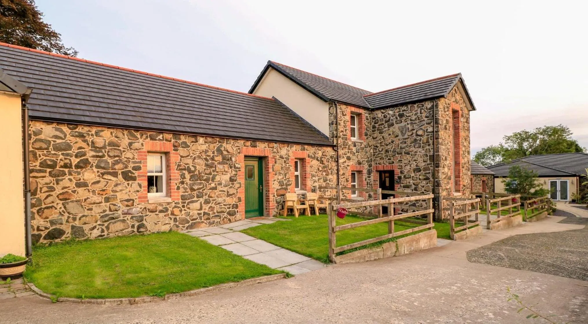 Dunamoy Cottages & Spa