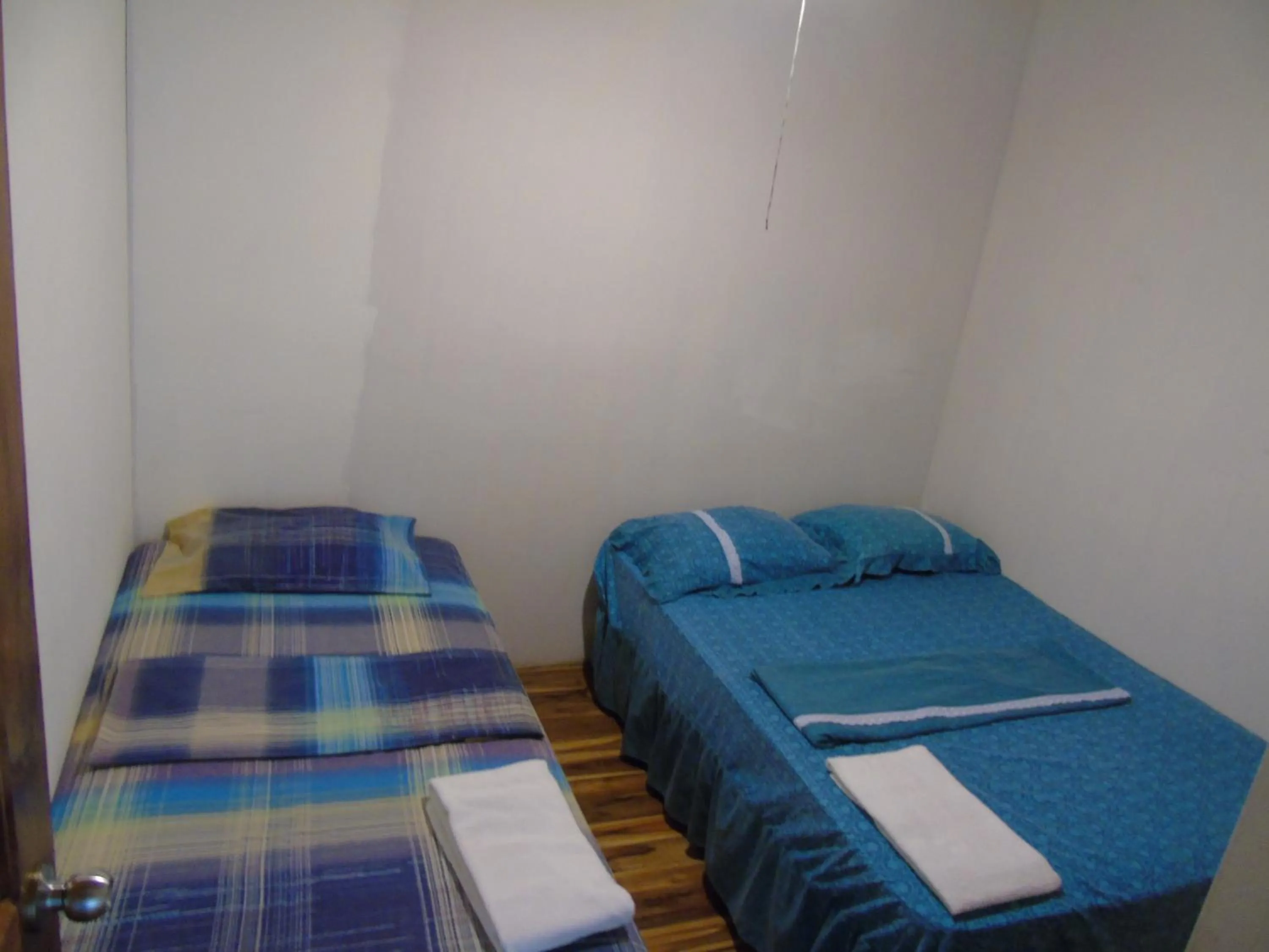 Shower, Bed in Hostal Villas Mexico