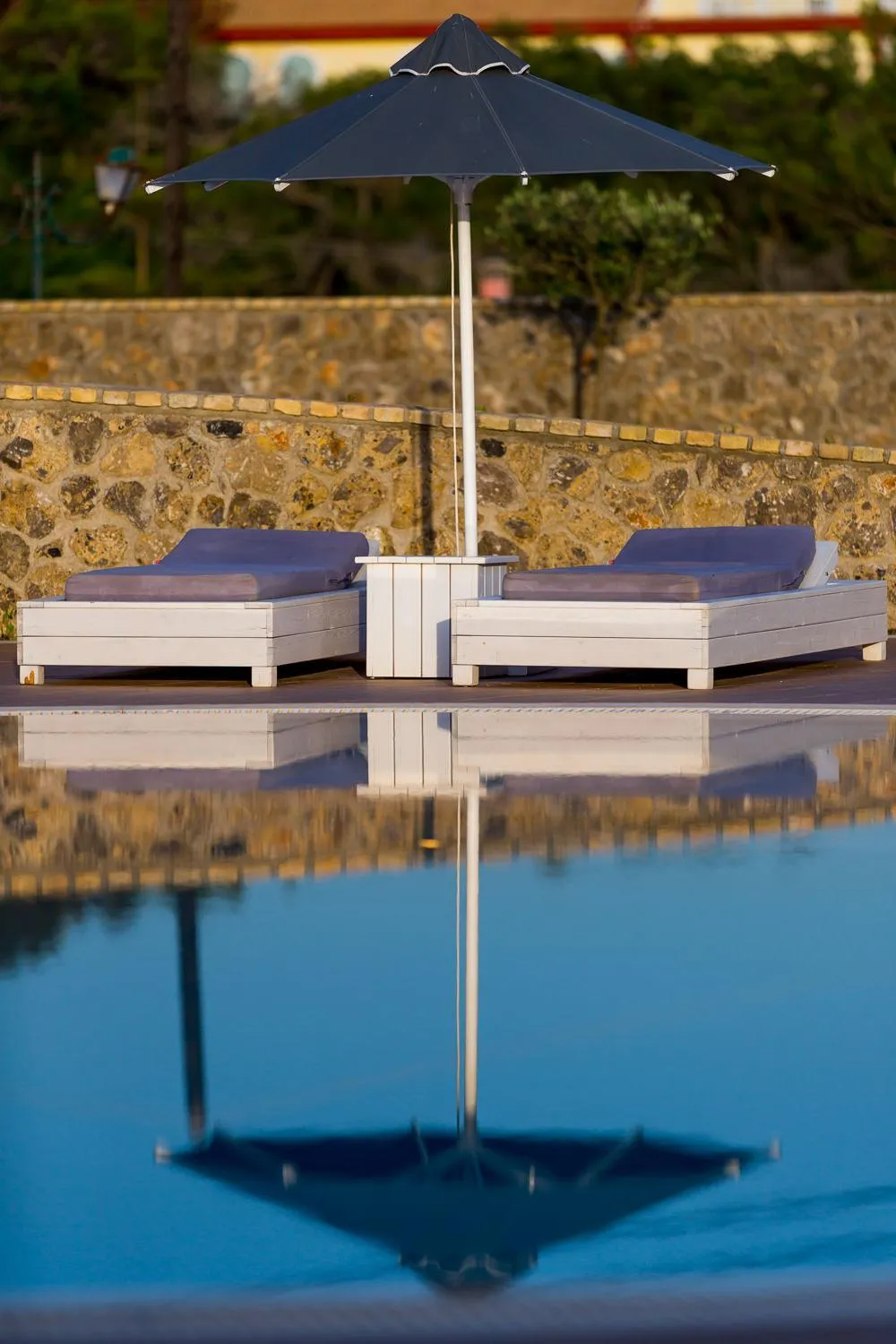 Swimming pool in Pictures Suites