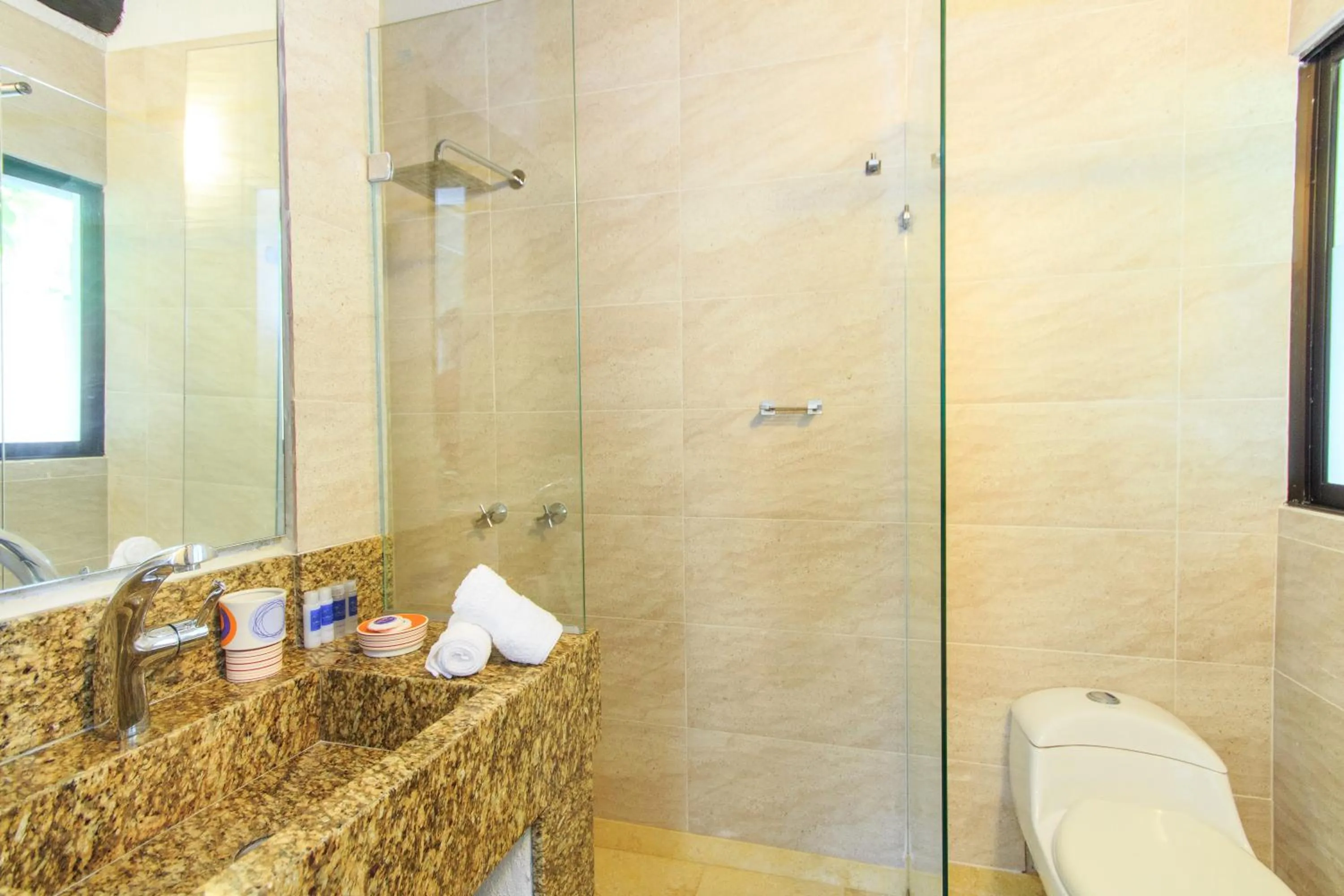 Shower in La Mar de Bien Tayrona