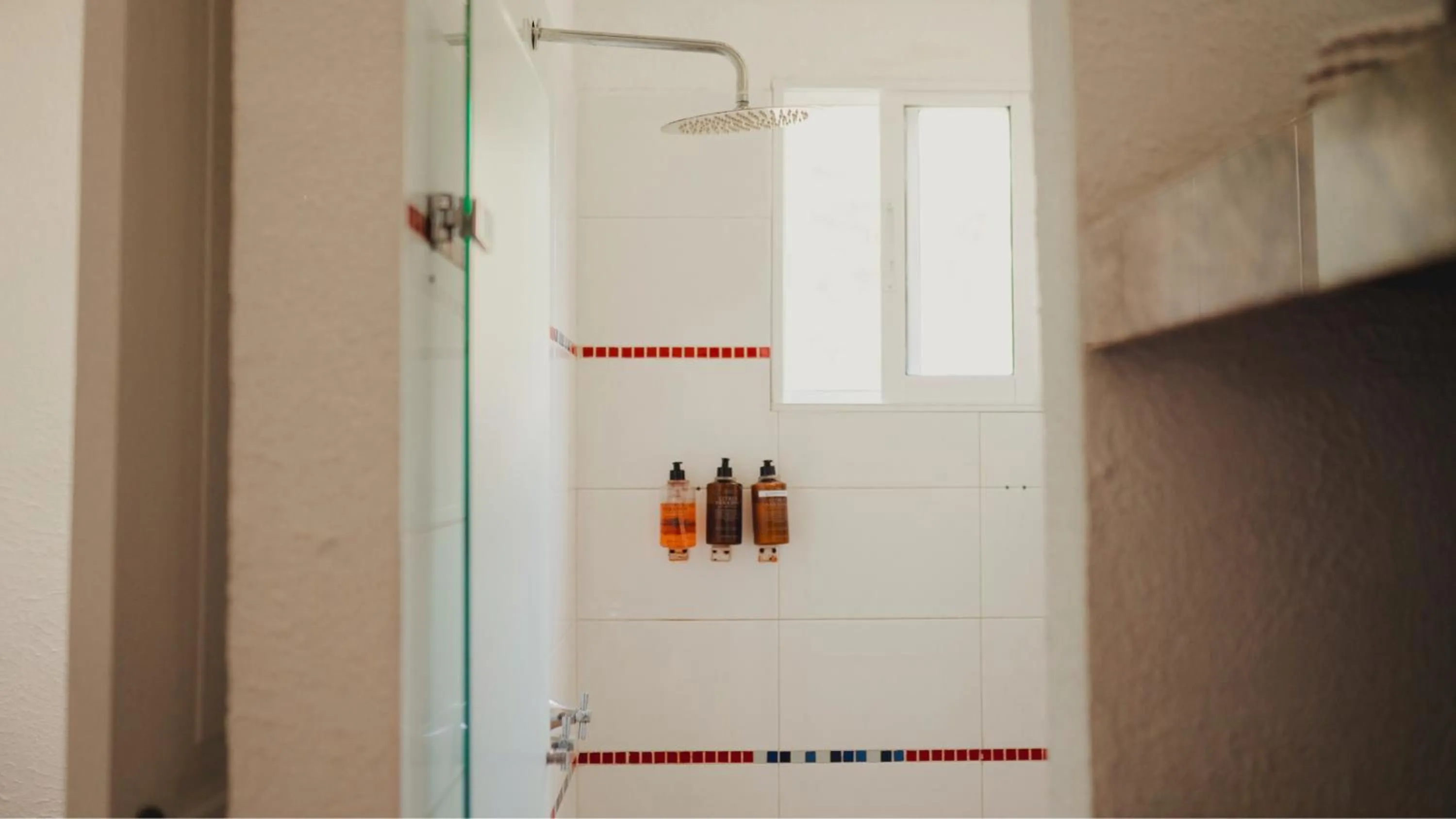 Shower in La Mar de Bien Tayrona