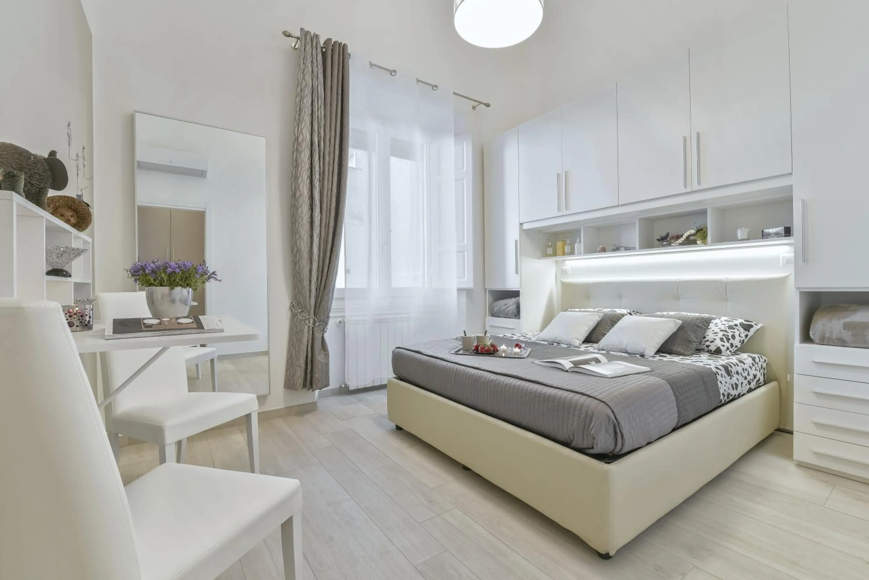 Photo of the whole room, Bed in Accademia Apartment