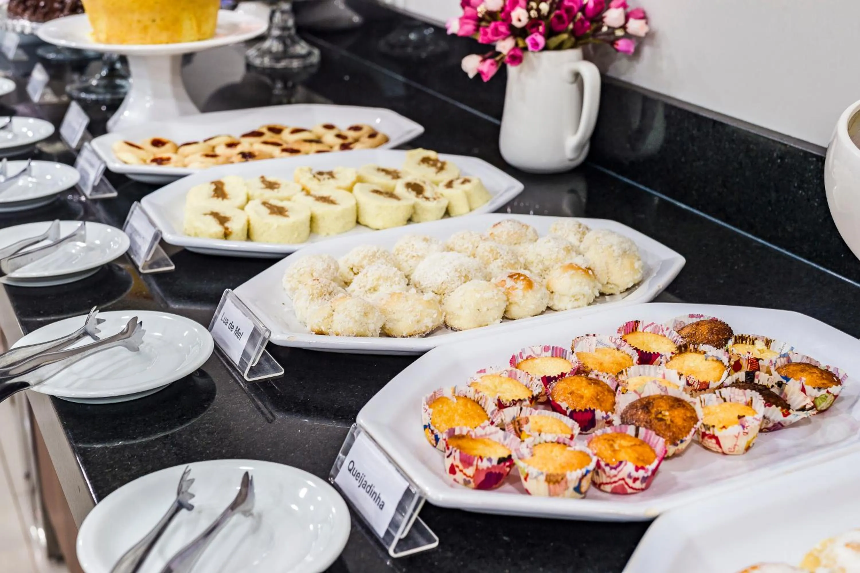 Buffet breakfast in Serata Hotel