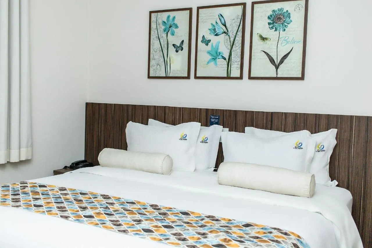 Bedroom, Bed in Serata Hotel