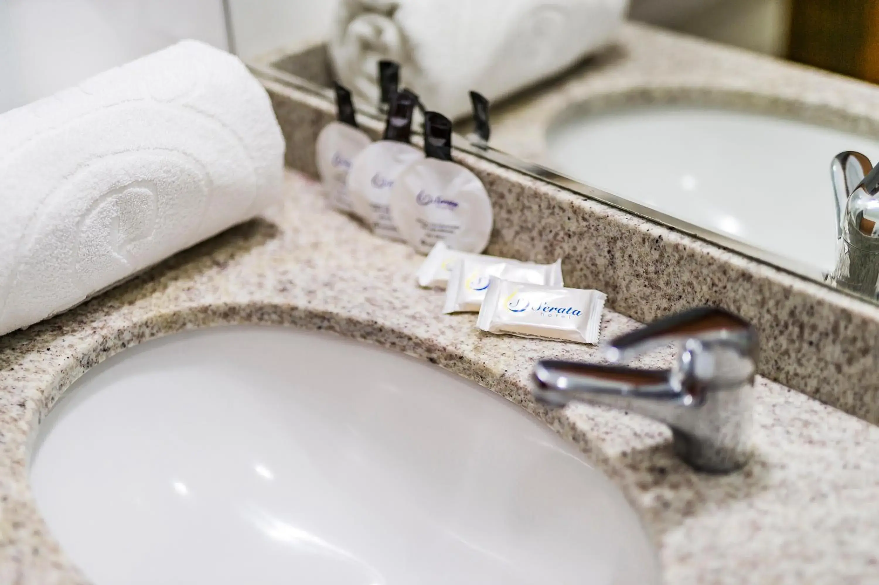 Twin Room - single occupancy in Serata Hotel Twin Room - single occupancy in Serata Hotel