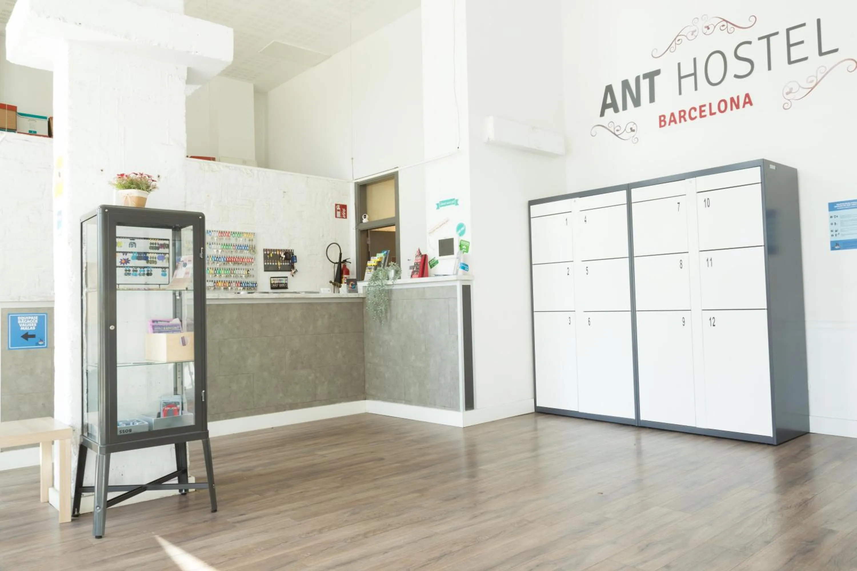 Lobby or reception in Ant Hostel Barcelona