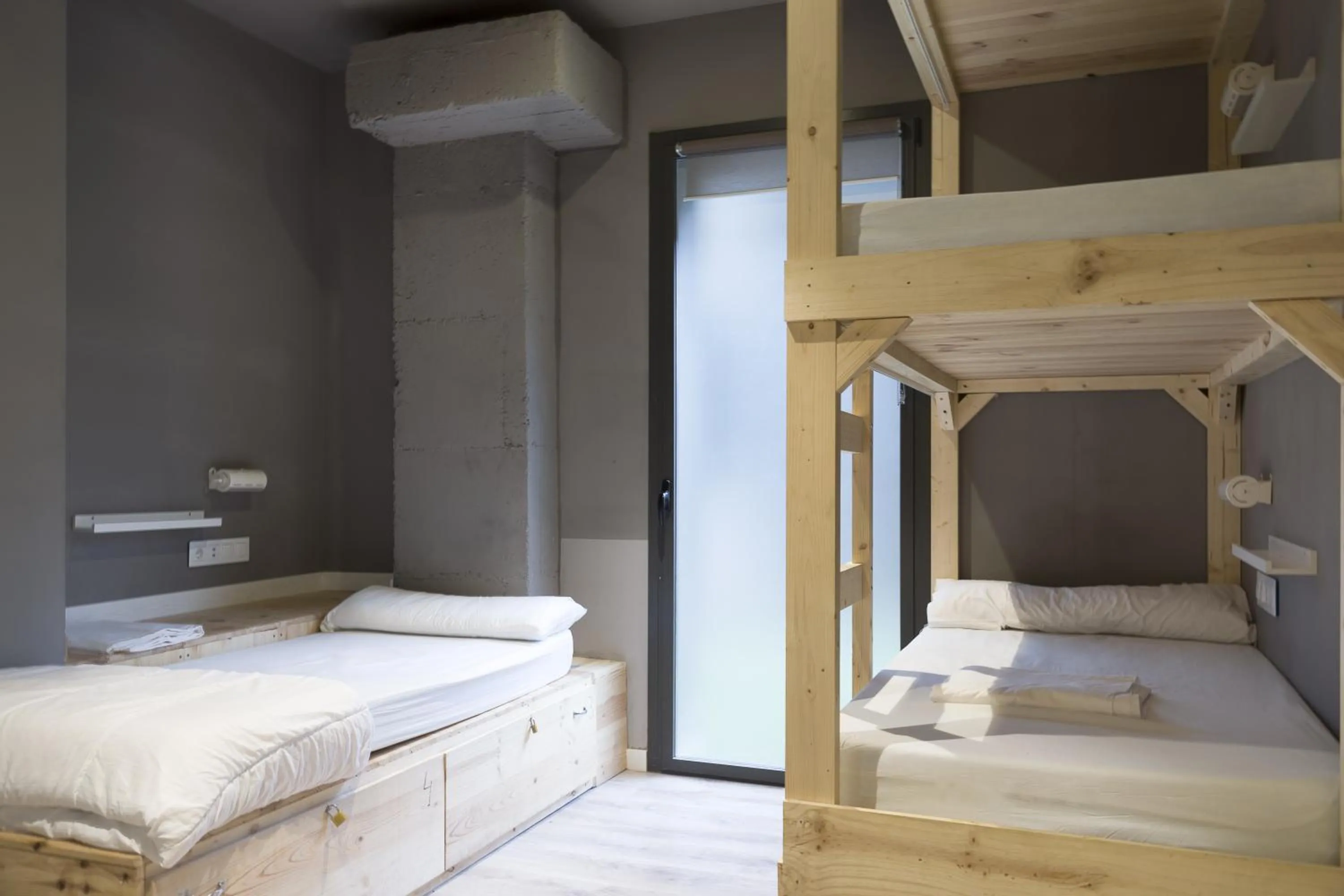 Photo of the whole room, Bed in Ant Hostel Barcelona