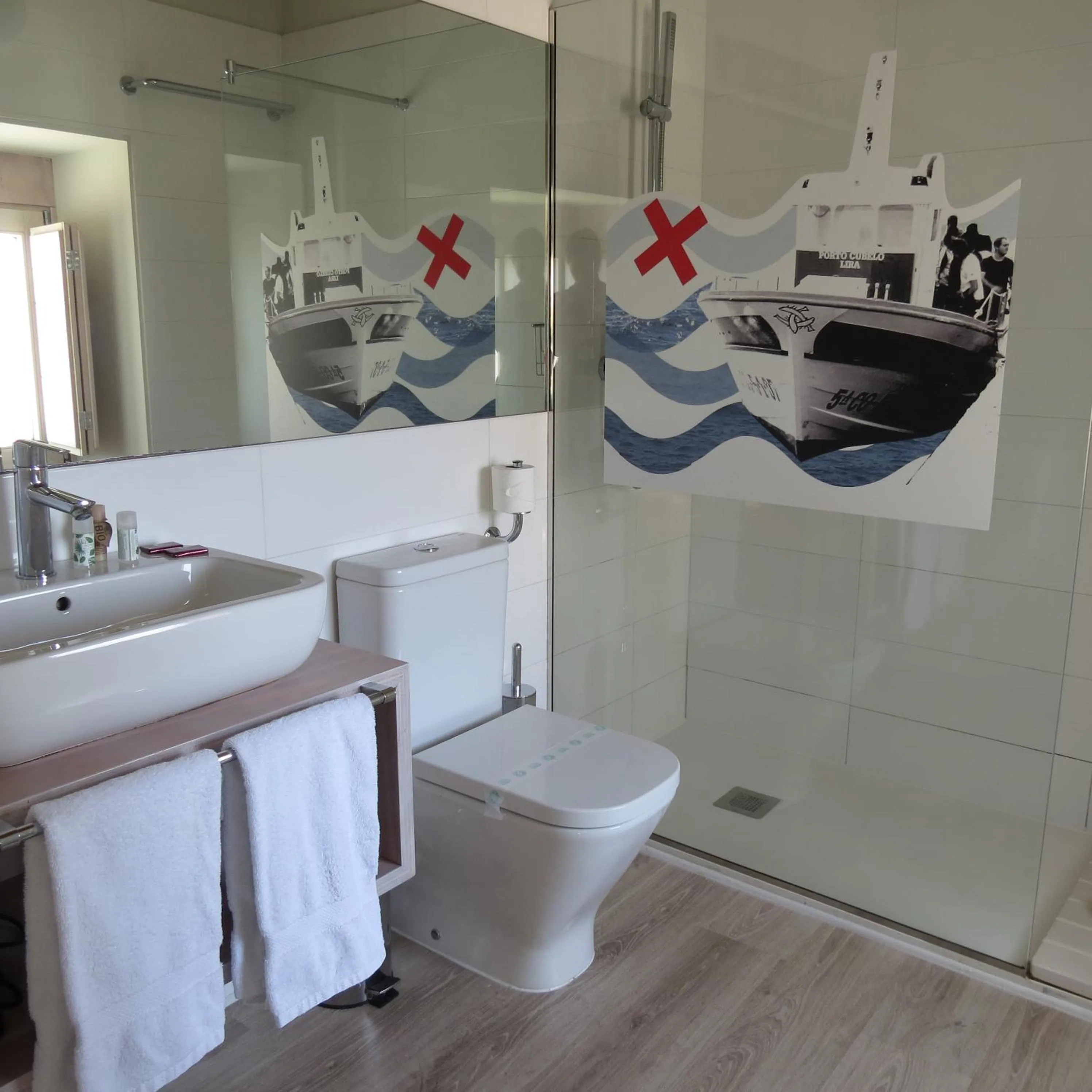 Shower in Hotel Tematico Do Banco Azul