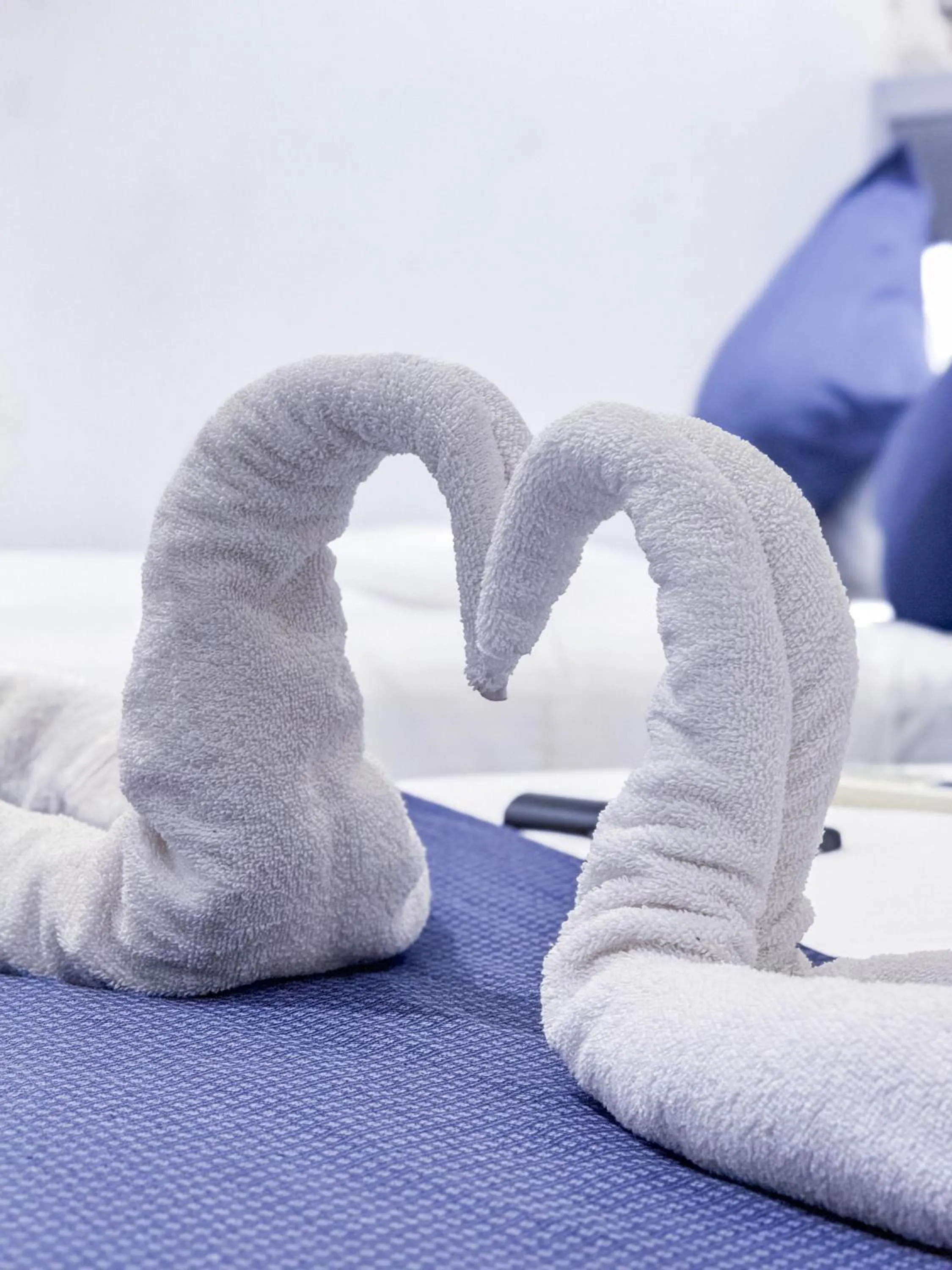 Bed in Hotel Flora Inn