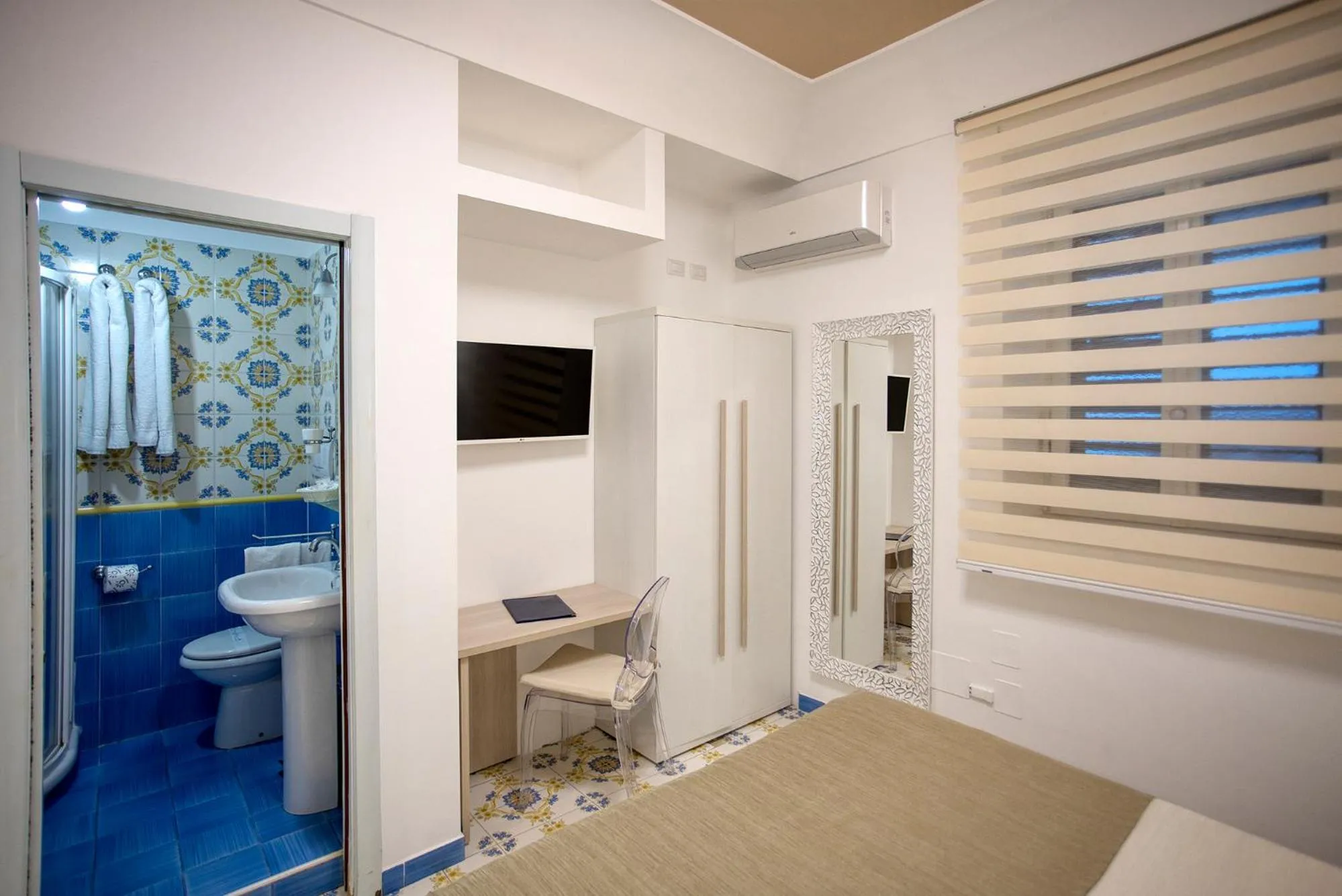 Bed in Locanda Costa D'Amalfi