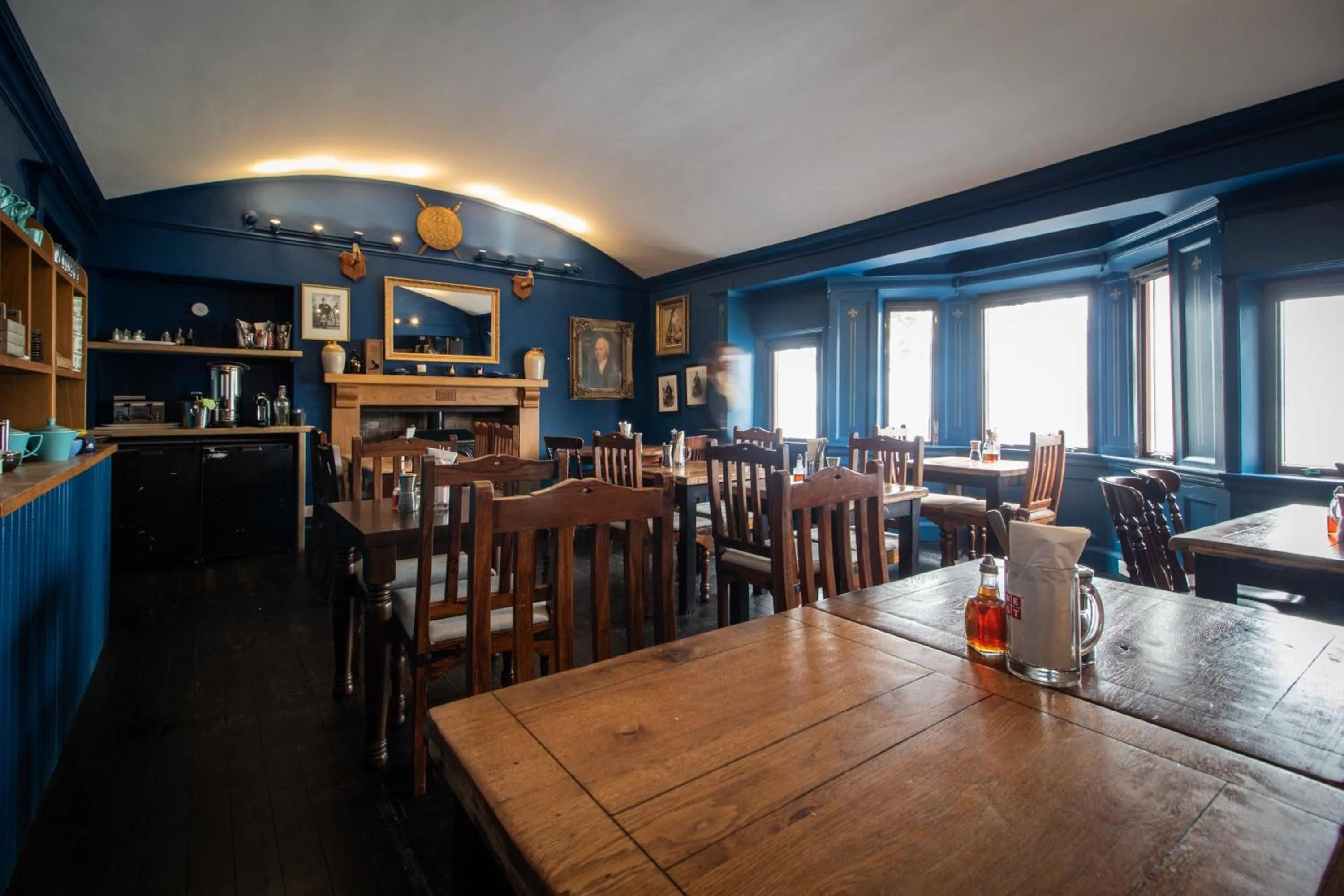 Restaurant/places to eat in Inn at Port nan Gael