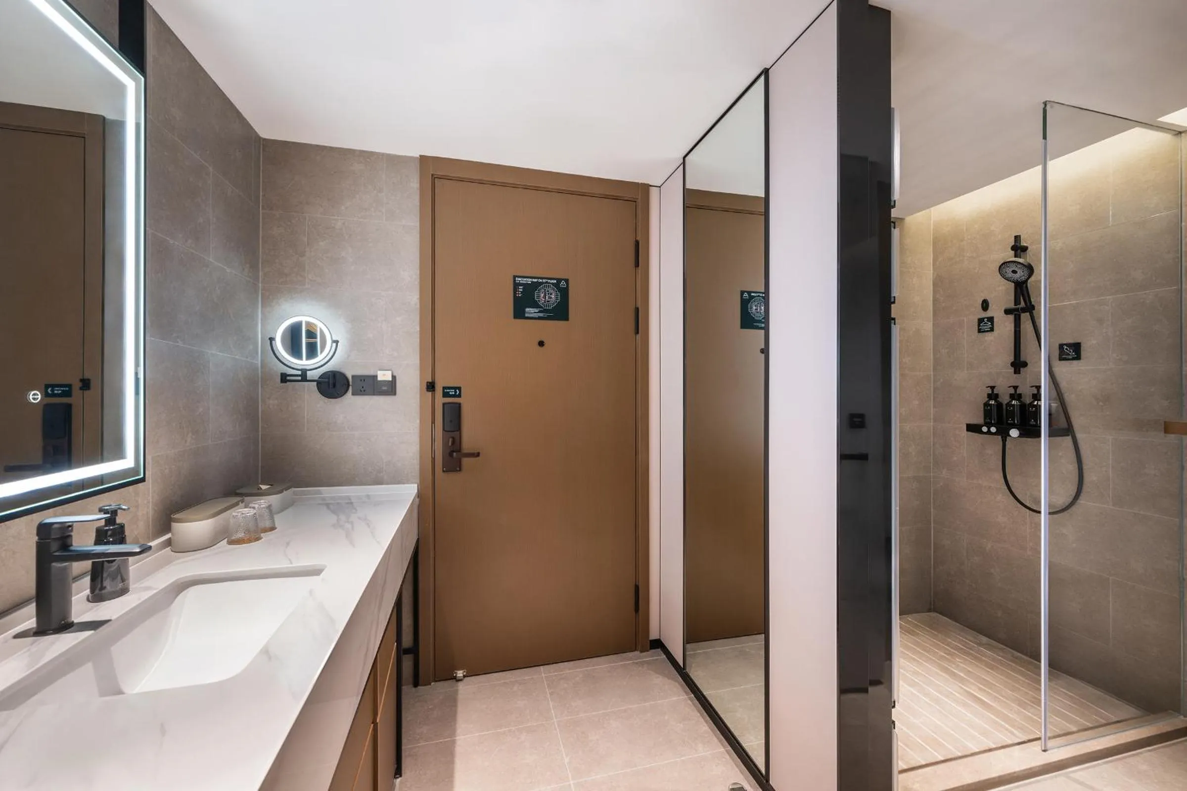 Shower in Atour Hotel Wuhan Riverview Jianghan Road Pedestrian Street