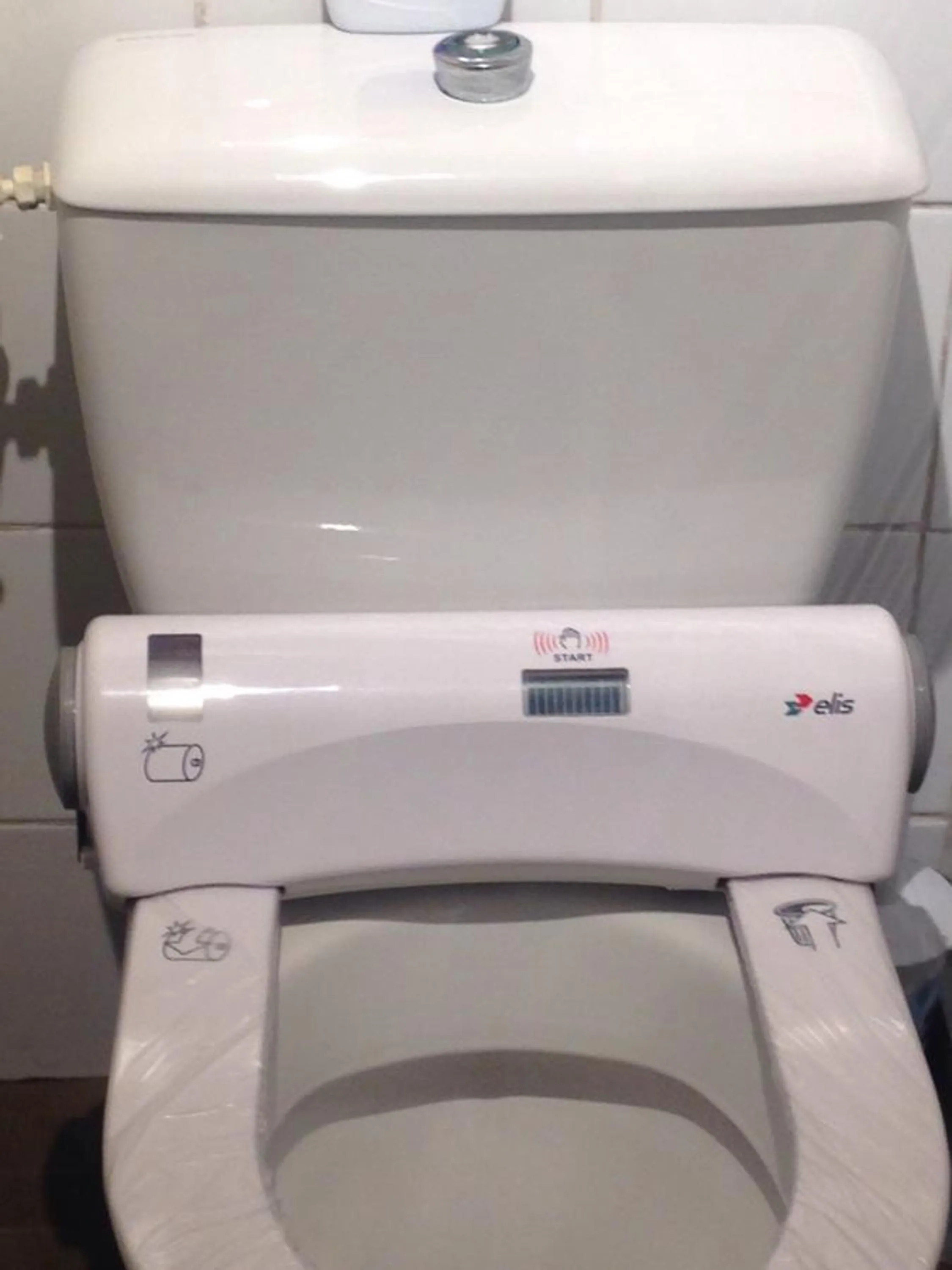 Toilet, Bathroom in Hotel Le Tram