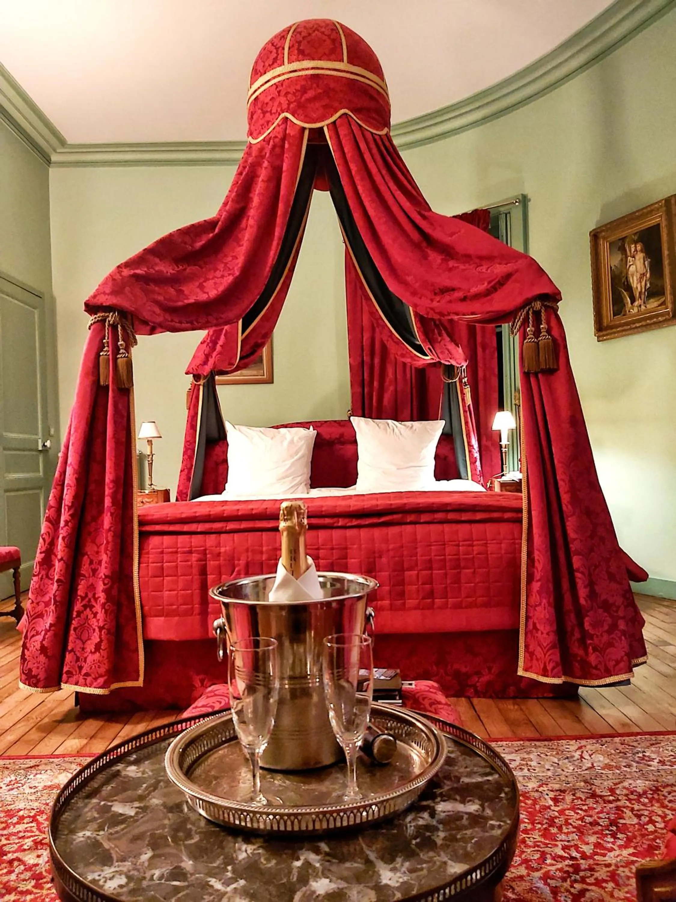 Bed in Château de Chantore