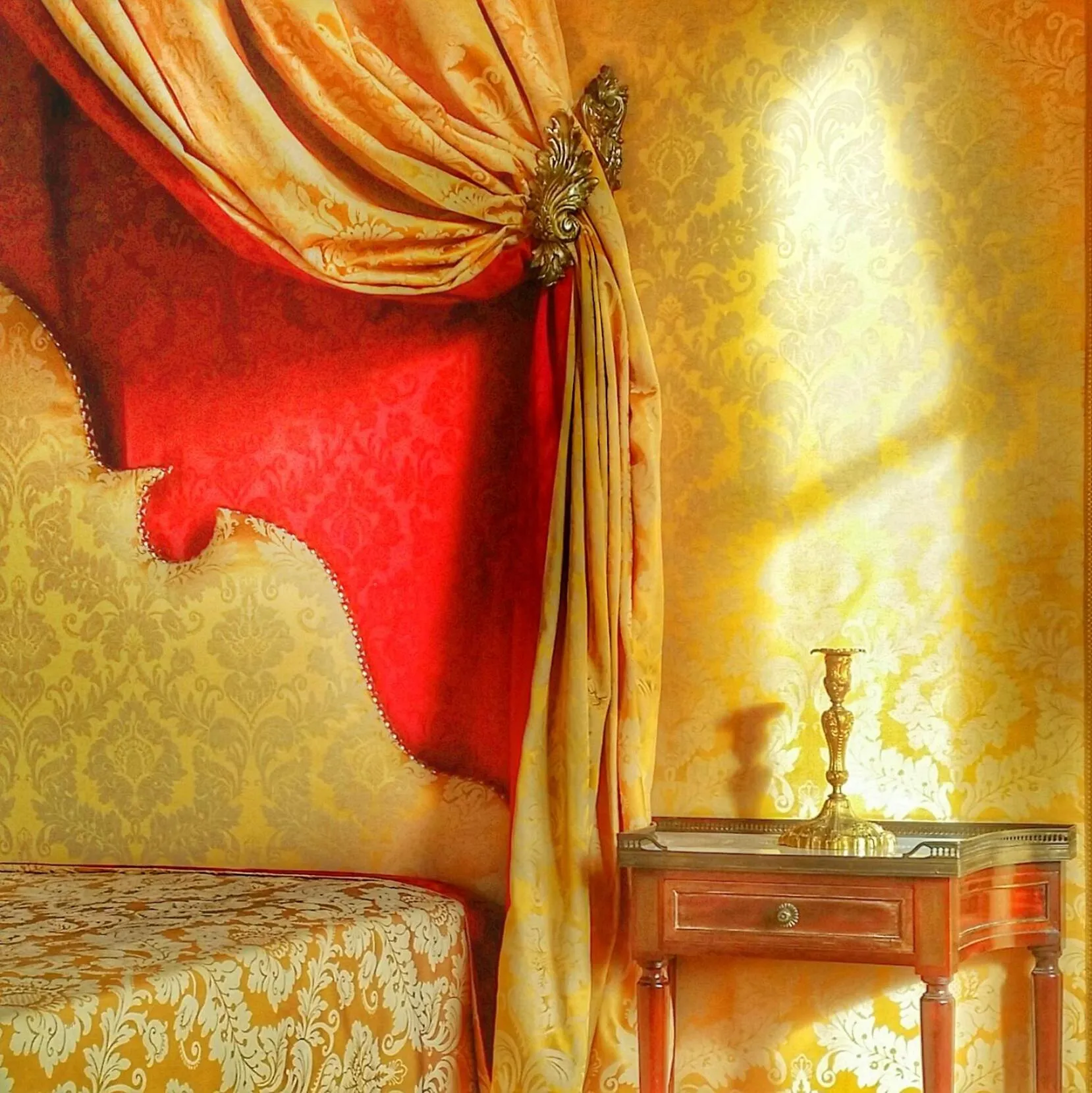 Decorative detail, Bed in Château de Chantore