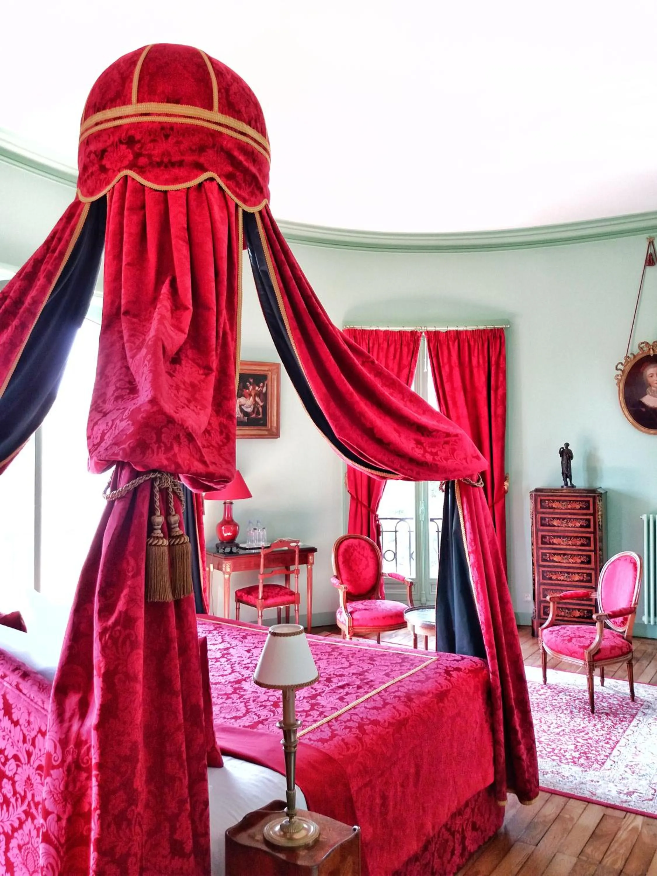 Bed in Château de Chantore