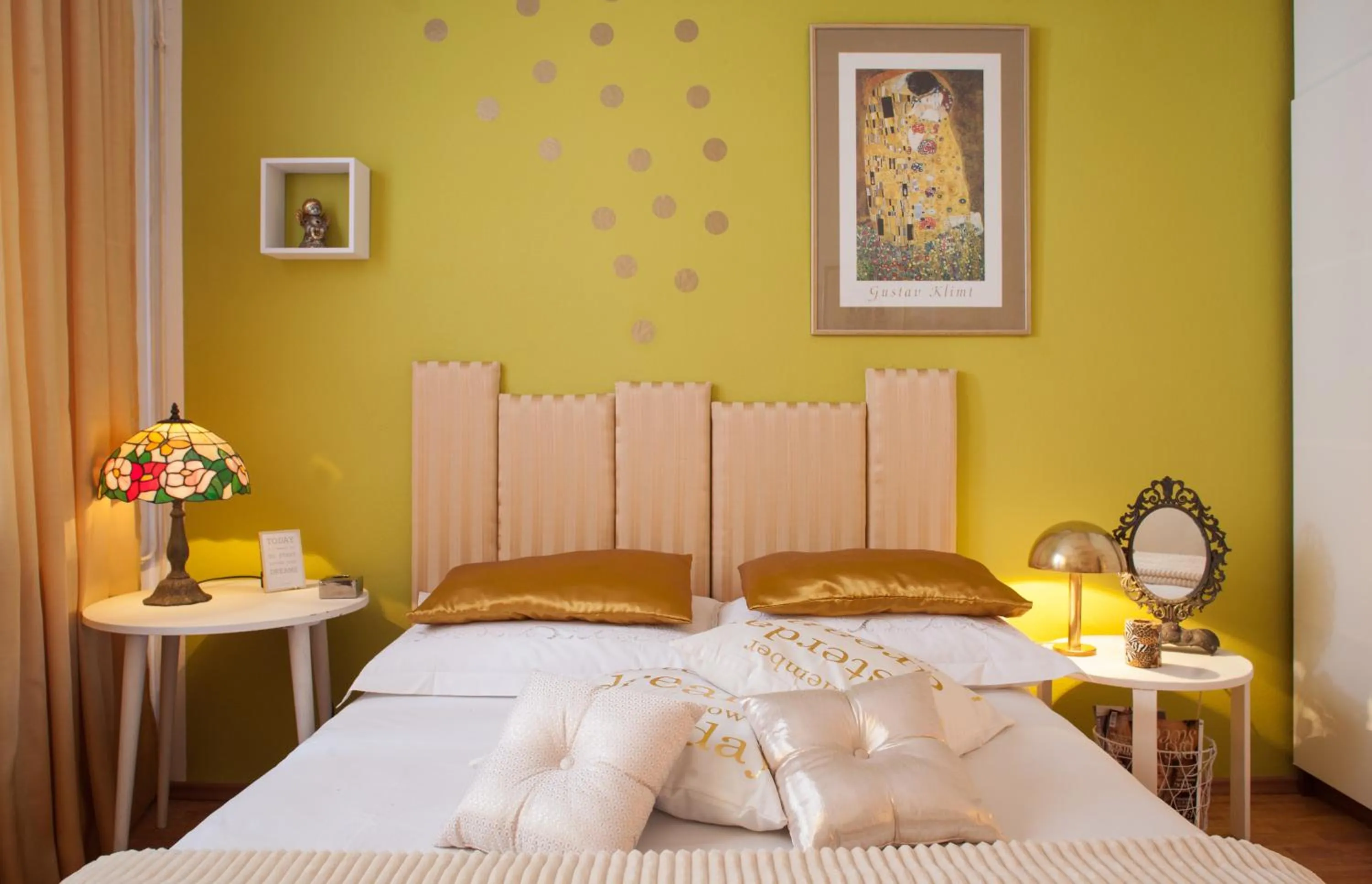 Bed in Beach Marin