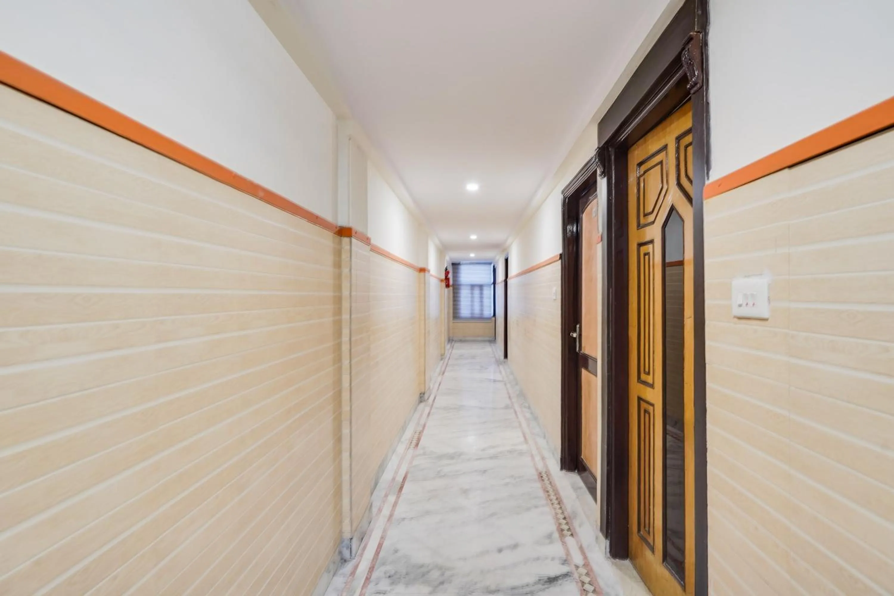 Super HOTEL O 4 SQUARE A LUXURY ROOMS NEAR RDC MAIN MARKET