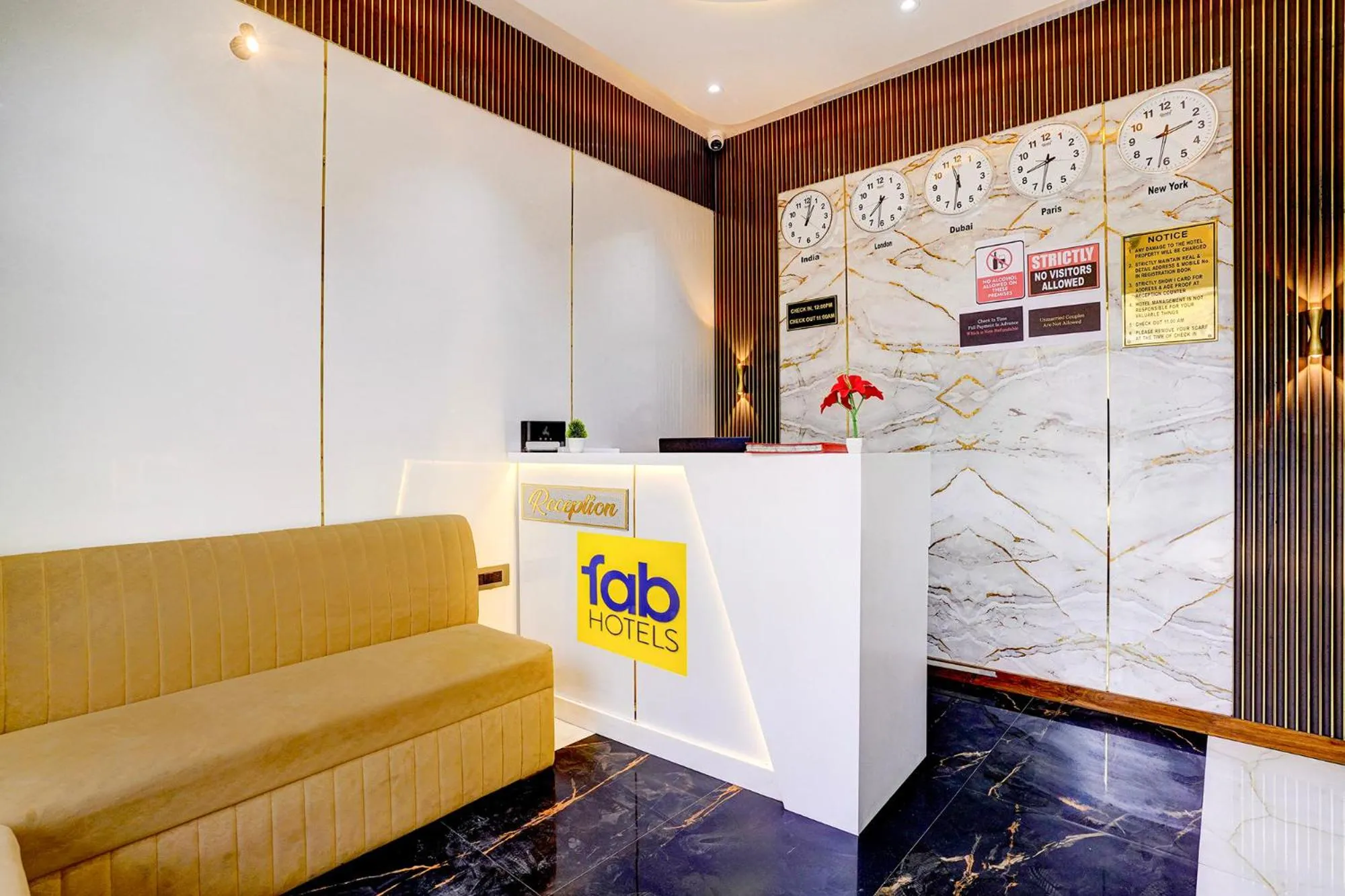 Lobby or reception in FabHotel Majestic Crest