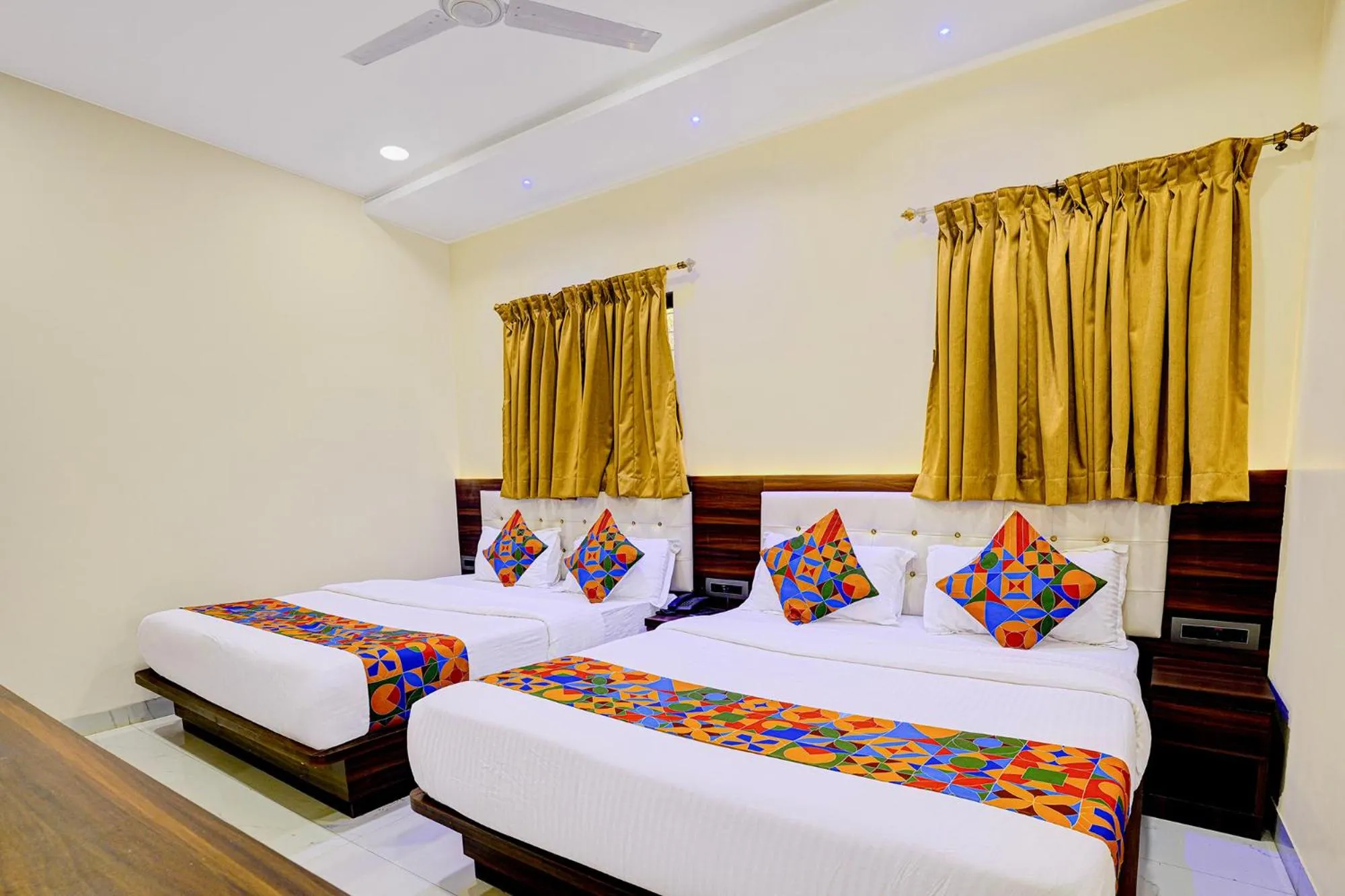 Bedroom, Bed in FabHotel Majestic Crest