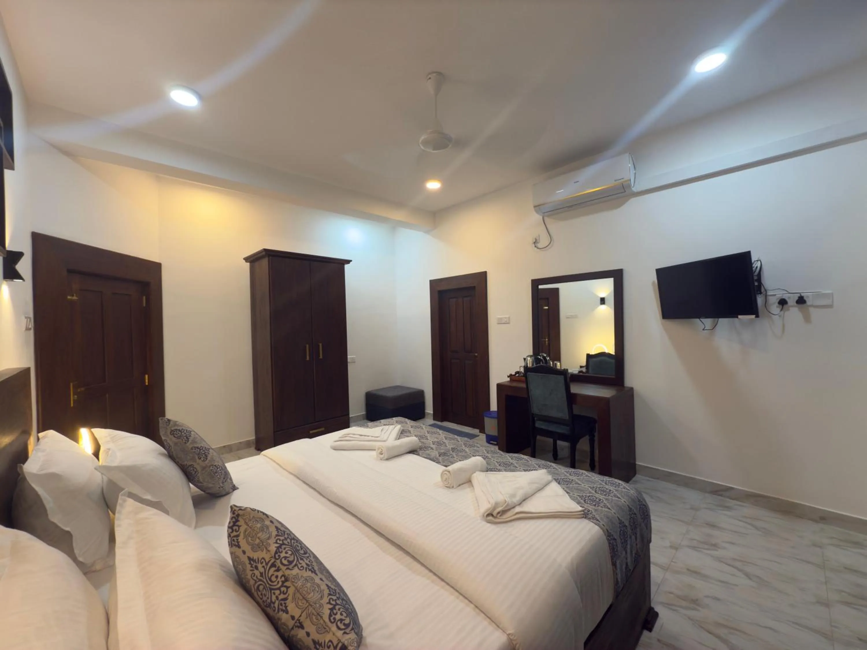 Bed in Aloe Transit Hotel