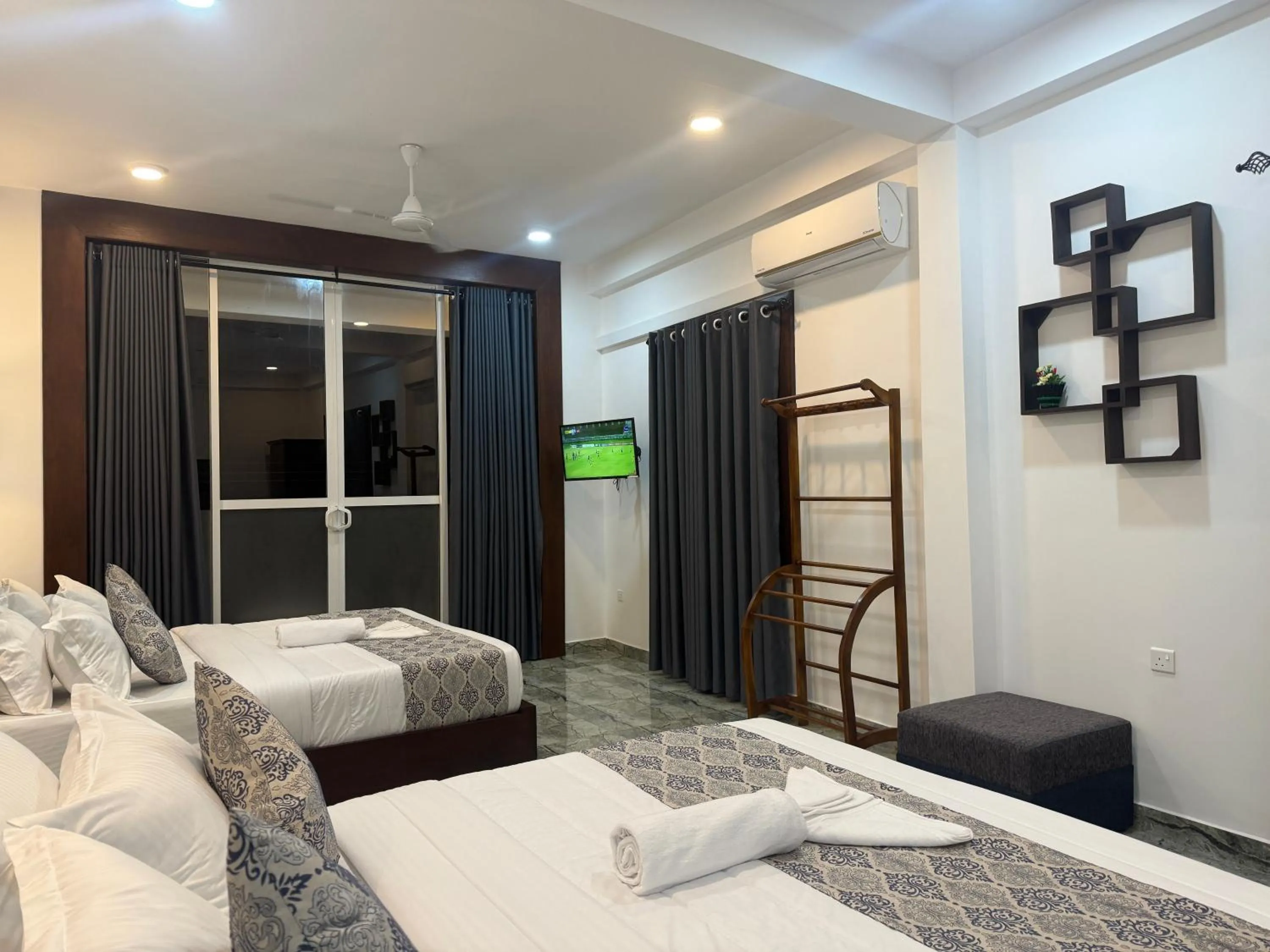 Bed in Aloe Transit Hotel