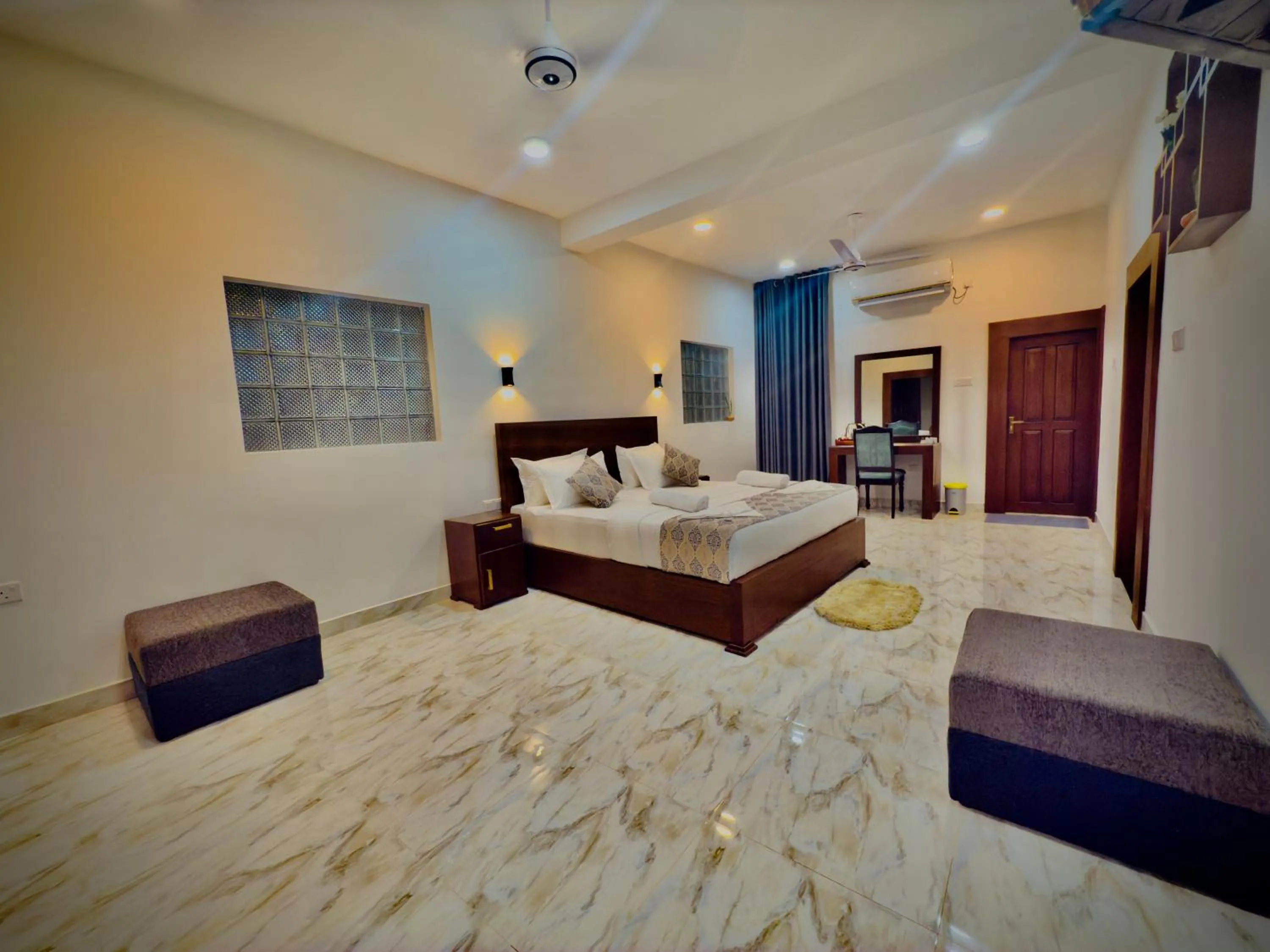 Bed in Aloe Transit Hotel