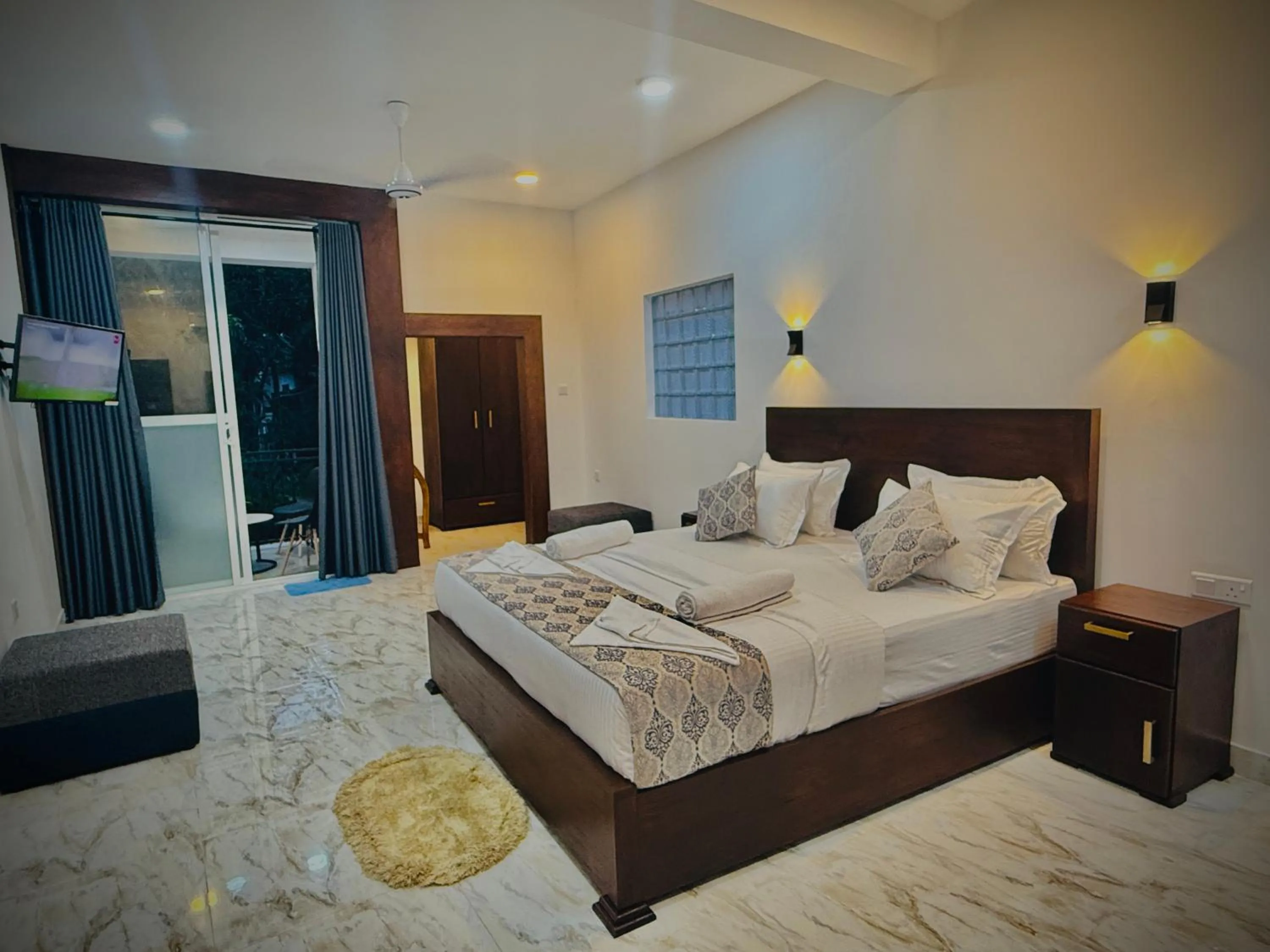 Bed in Aloe Transit Hotel