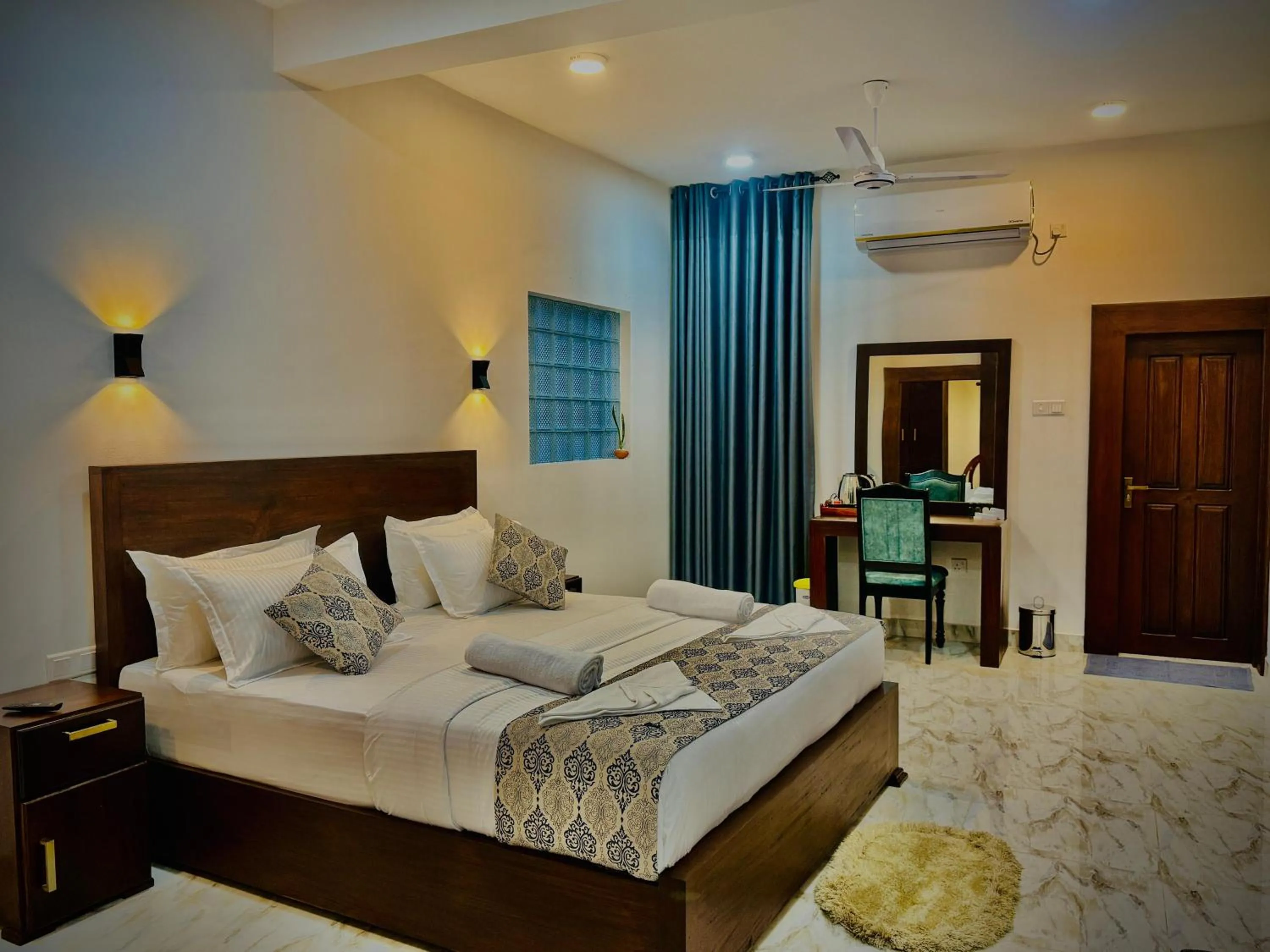 Bed in Aloe Transit Hotel