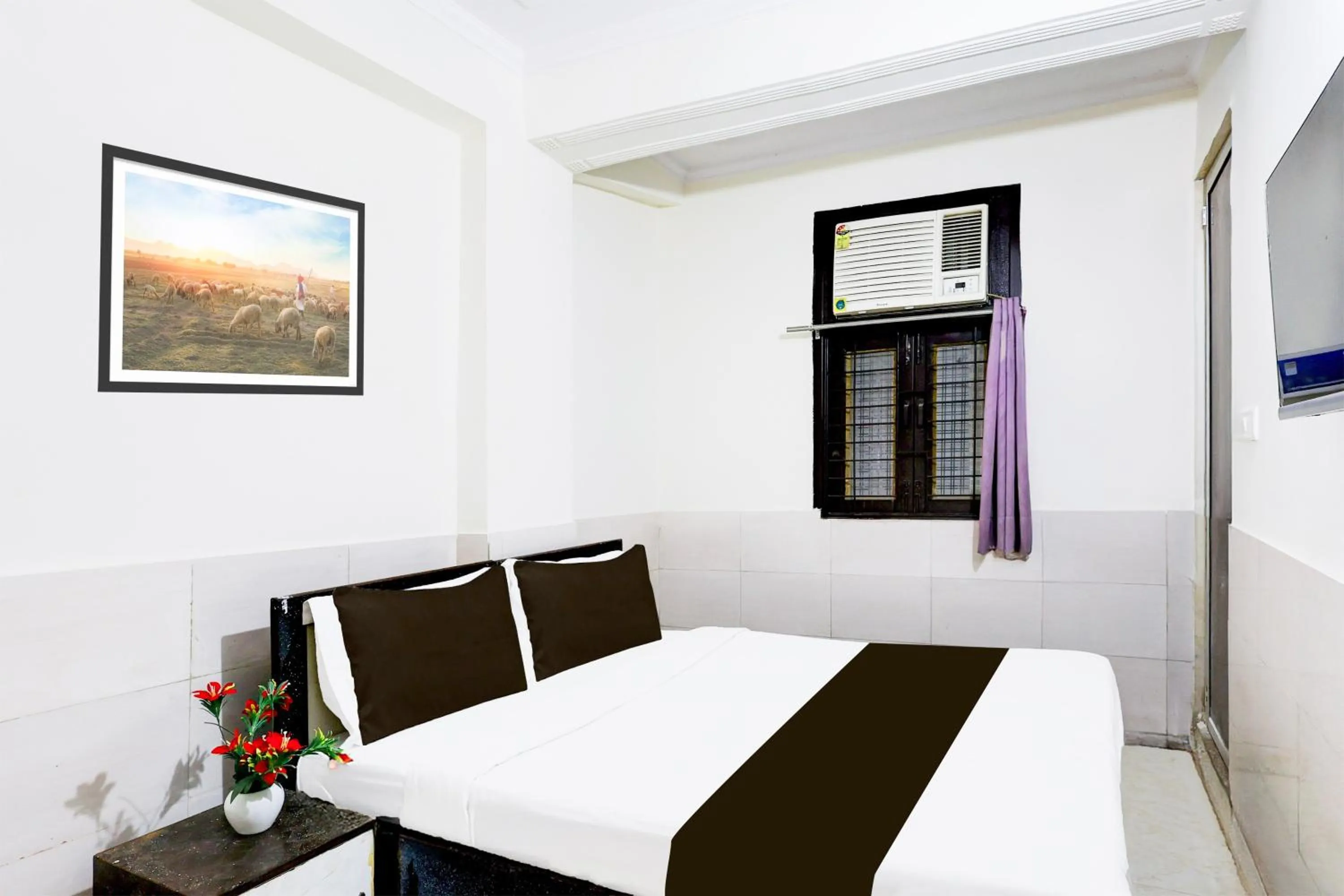 Bedroom, Bed in Hotel O Fazalpur