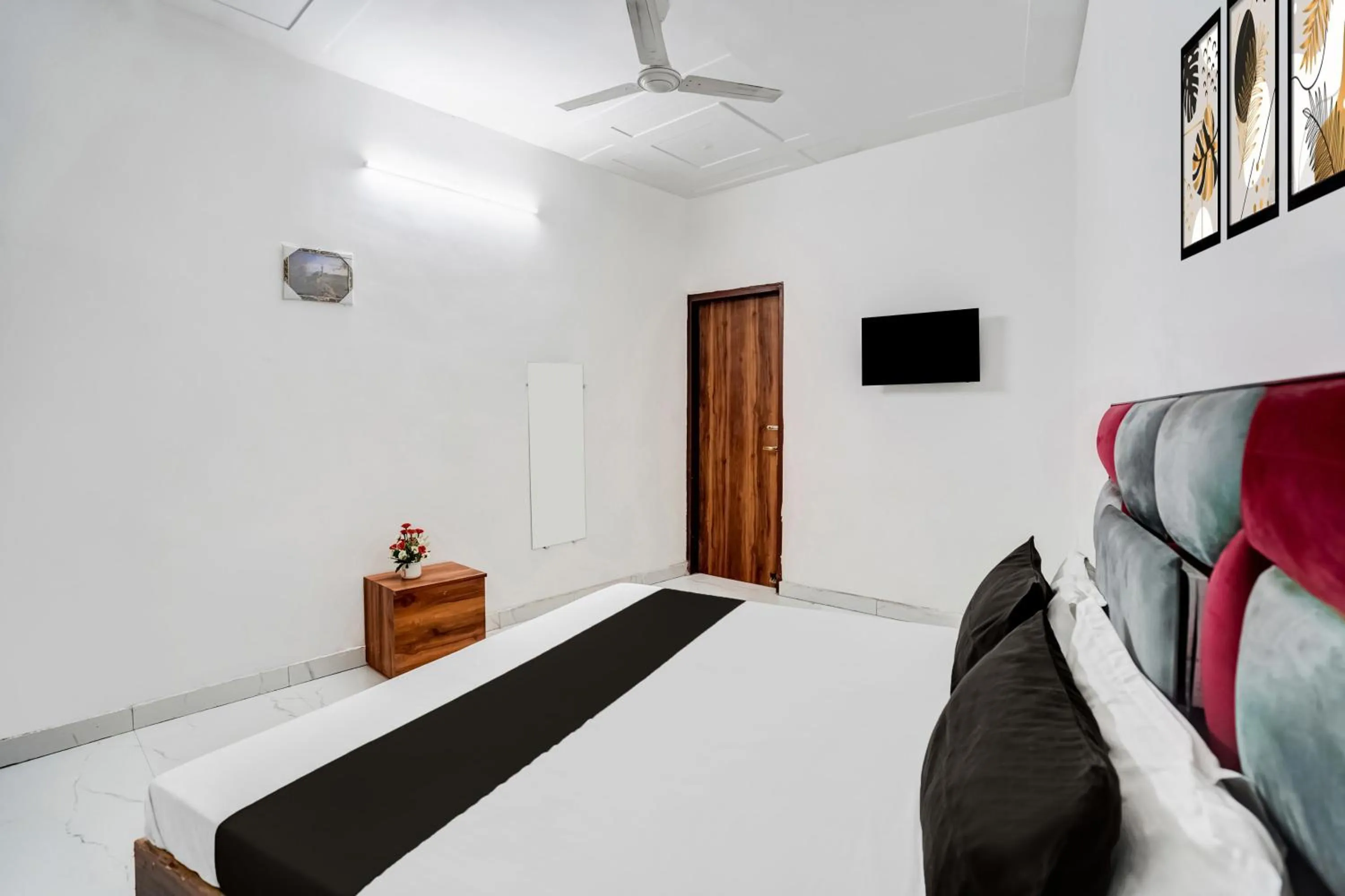 Bedroom, Bed in Super Hotel O Burari New Delhi