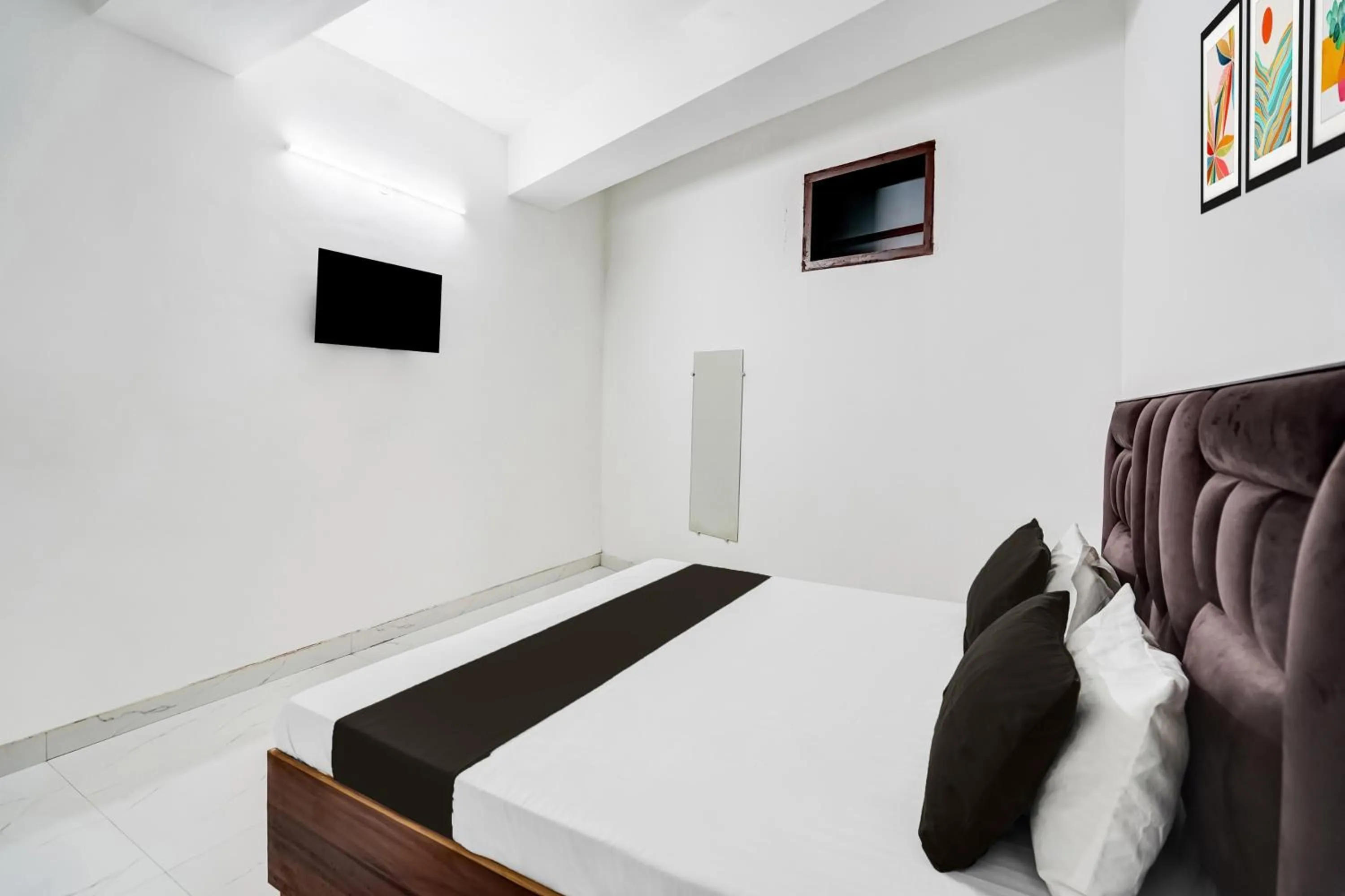 Bedroom, Bed in Super Hotel O Burari New Delhi