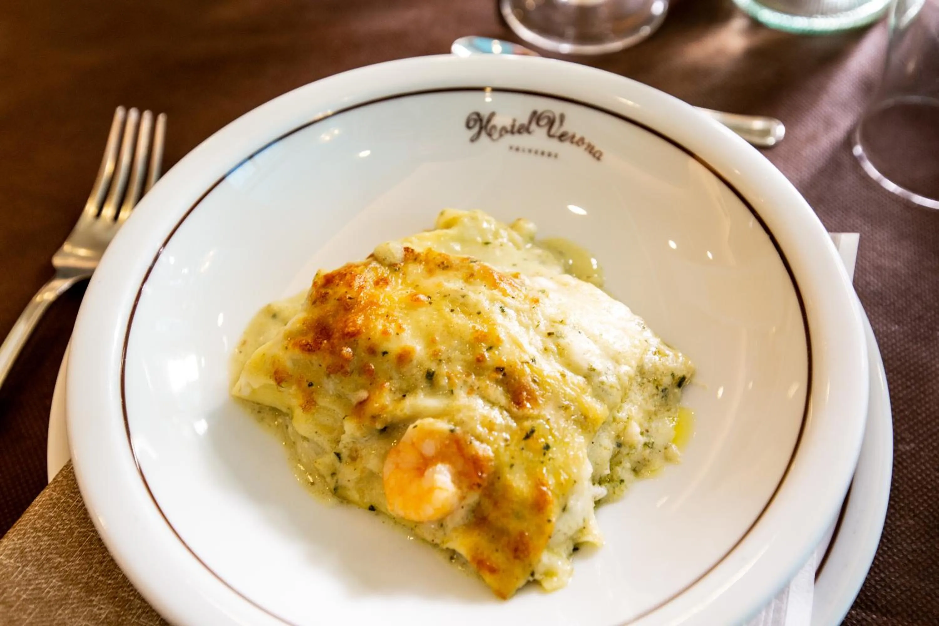 Restaurant/places to eat in Hotel Verona