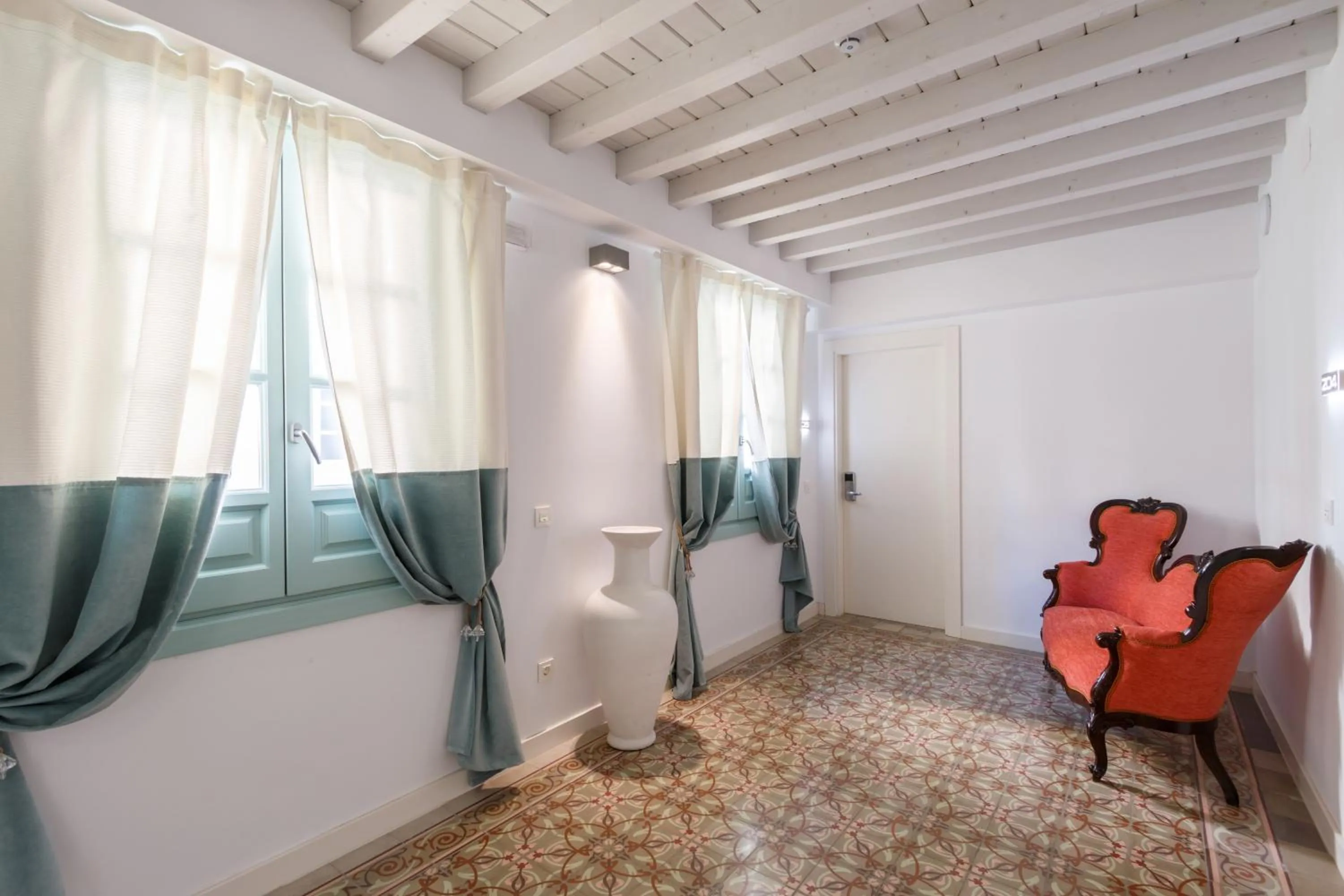 Property building in Palacio Cabrera - Lillo