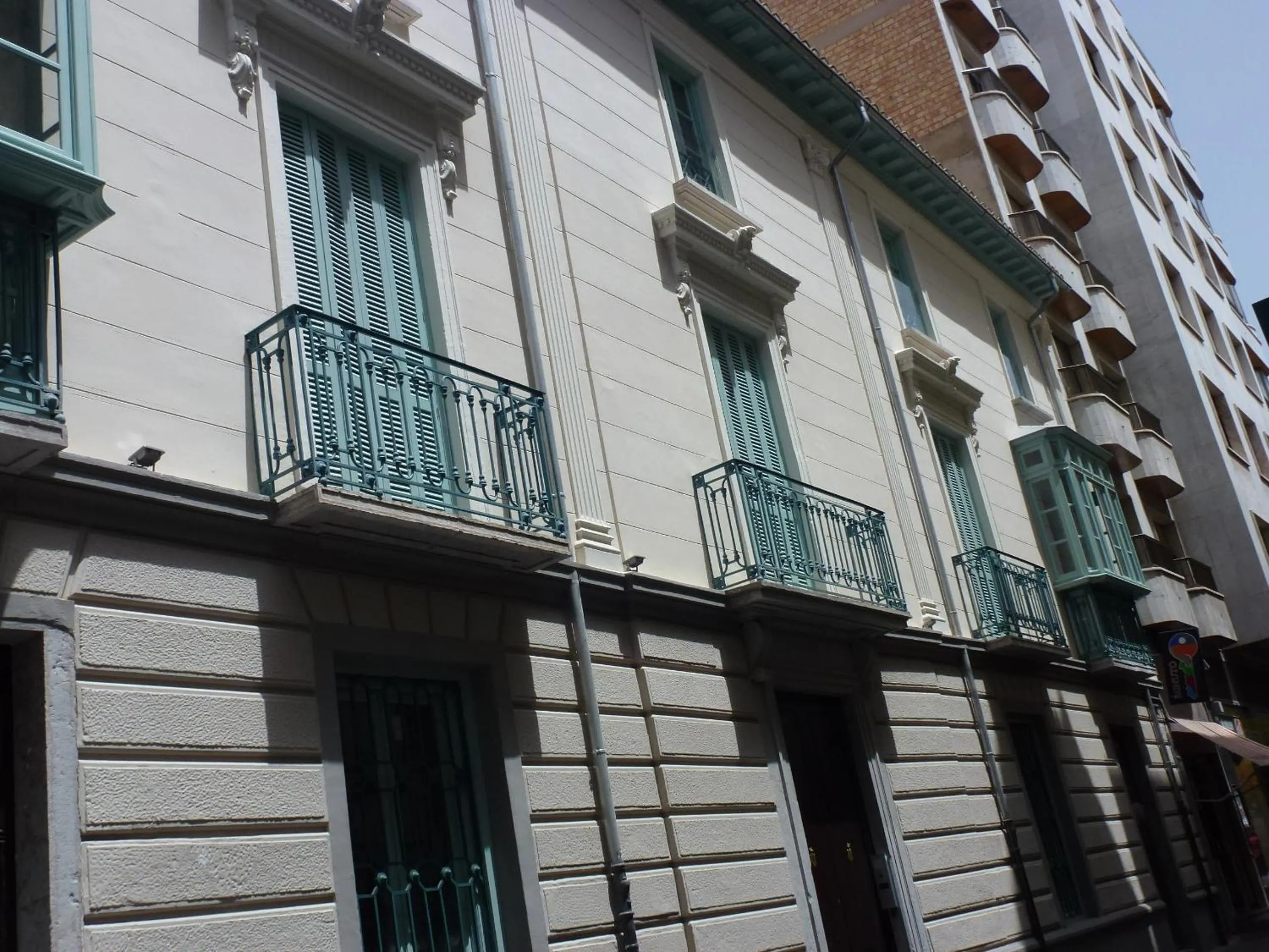 Property building in Palacio Cabrera - Lillo