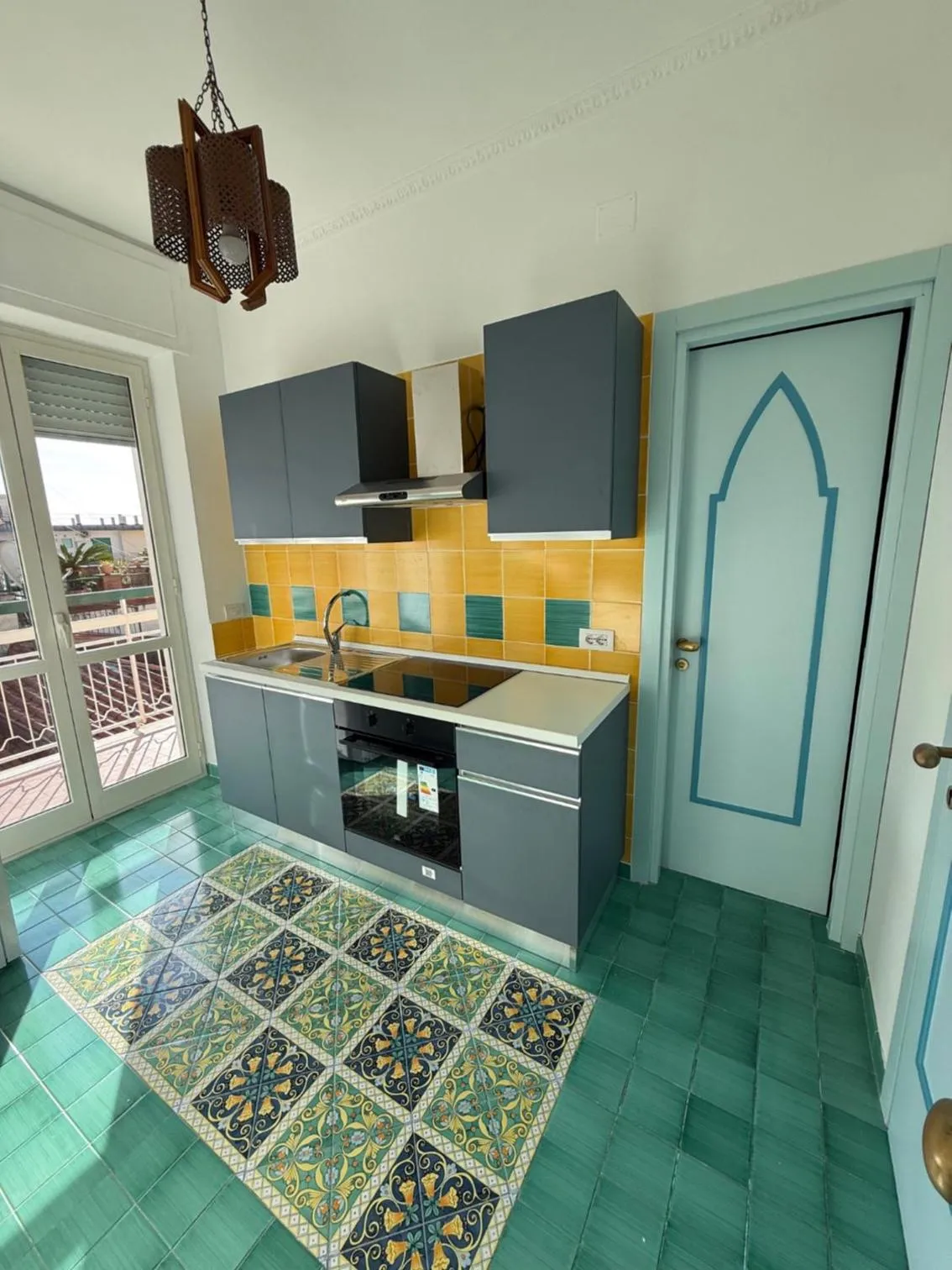 Kitchen or kitchenette in Riviera B&B Rooms and Apartament SEA-VIEW