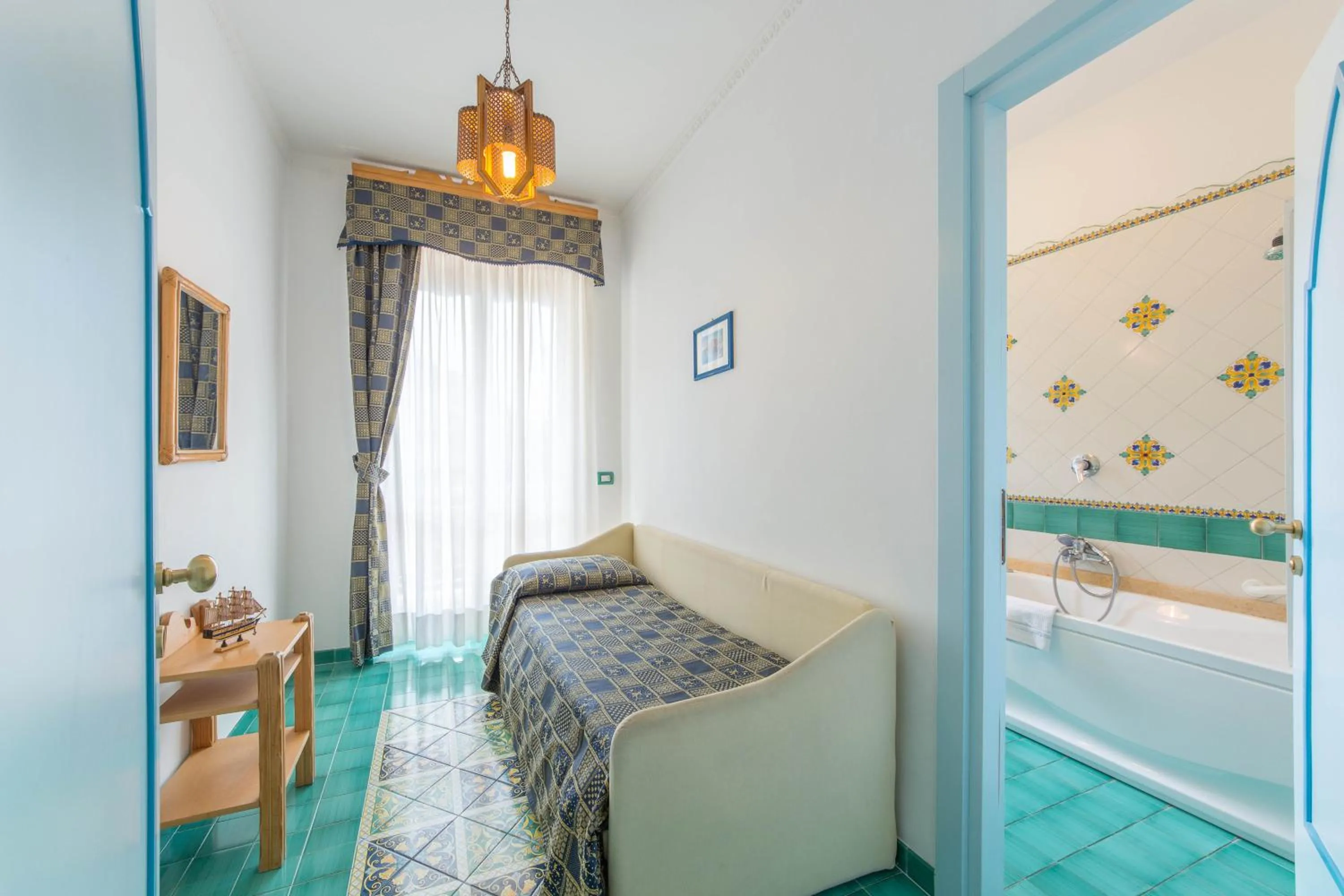 Photo of the whole room, Bed in Riviera B&B Rooms