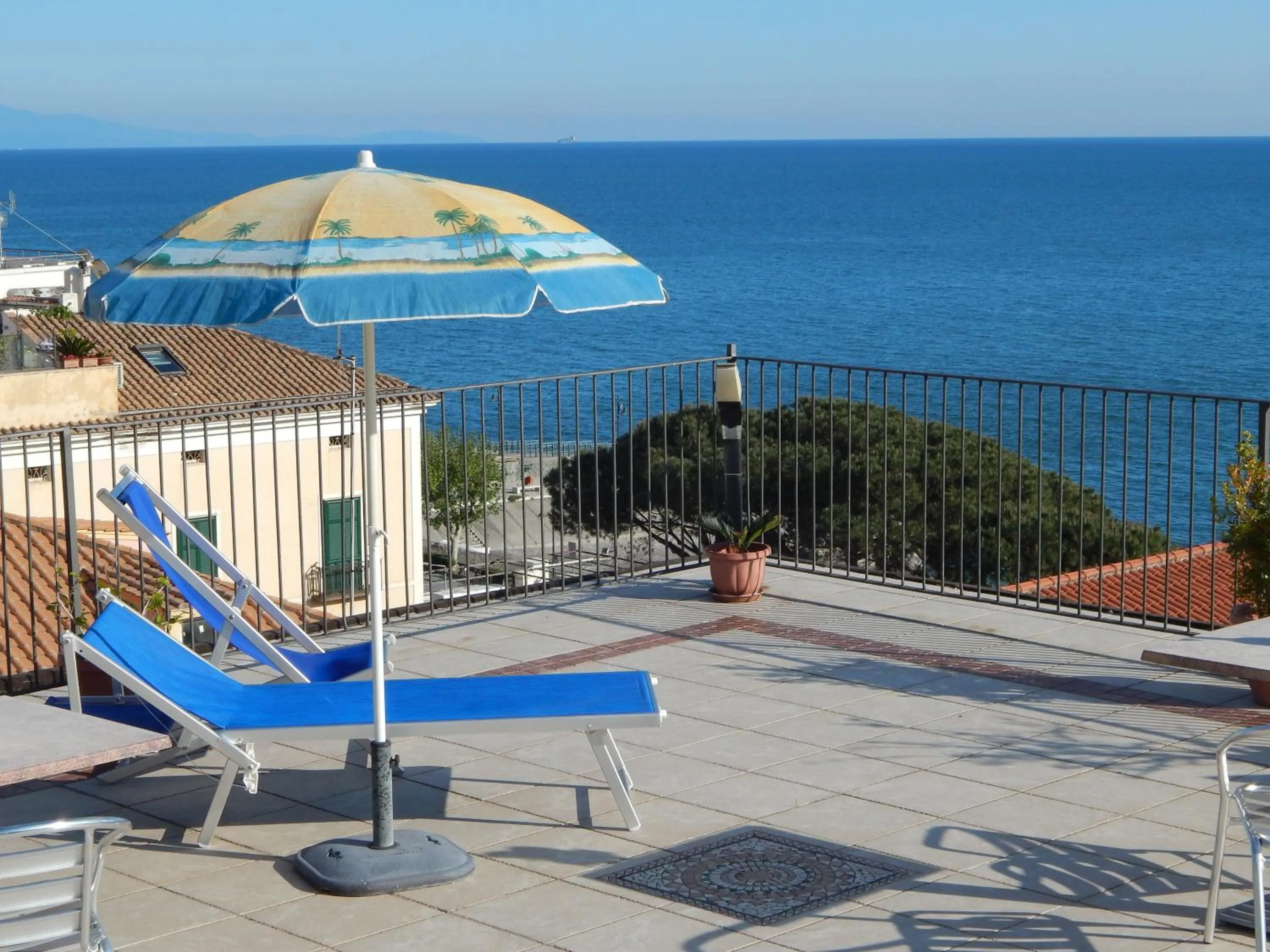 Sea view in Riviera B&B Rooms