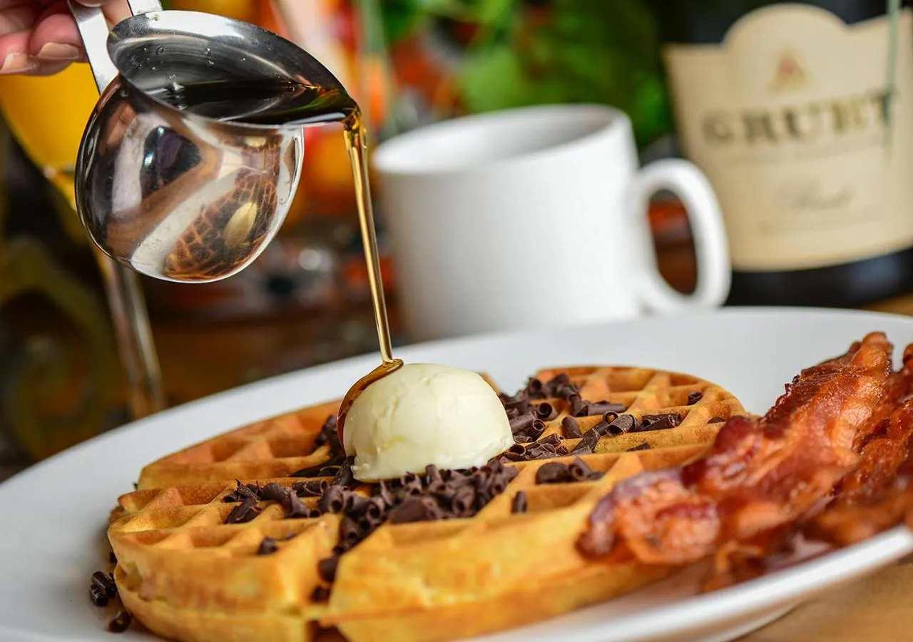 American breakfast in Hacienda del Sol Guest Ranch Resort