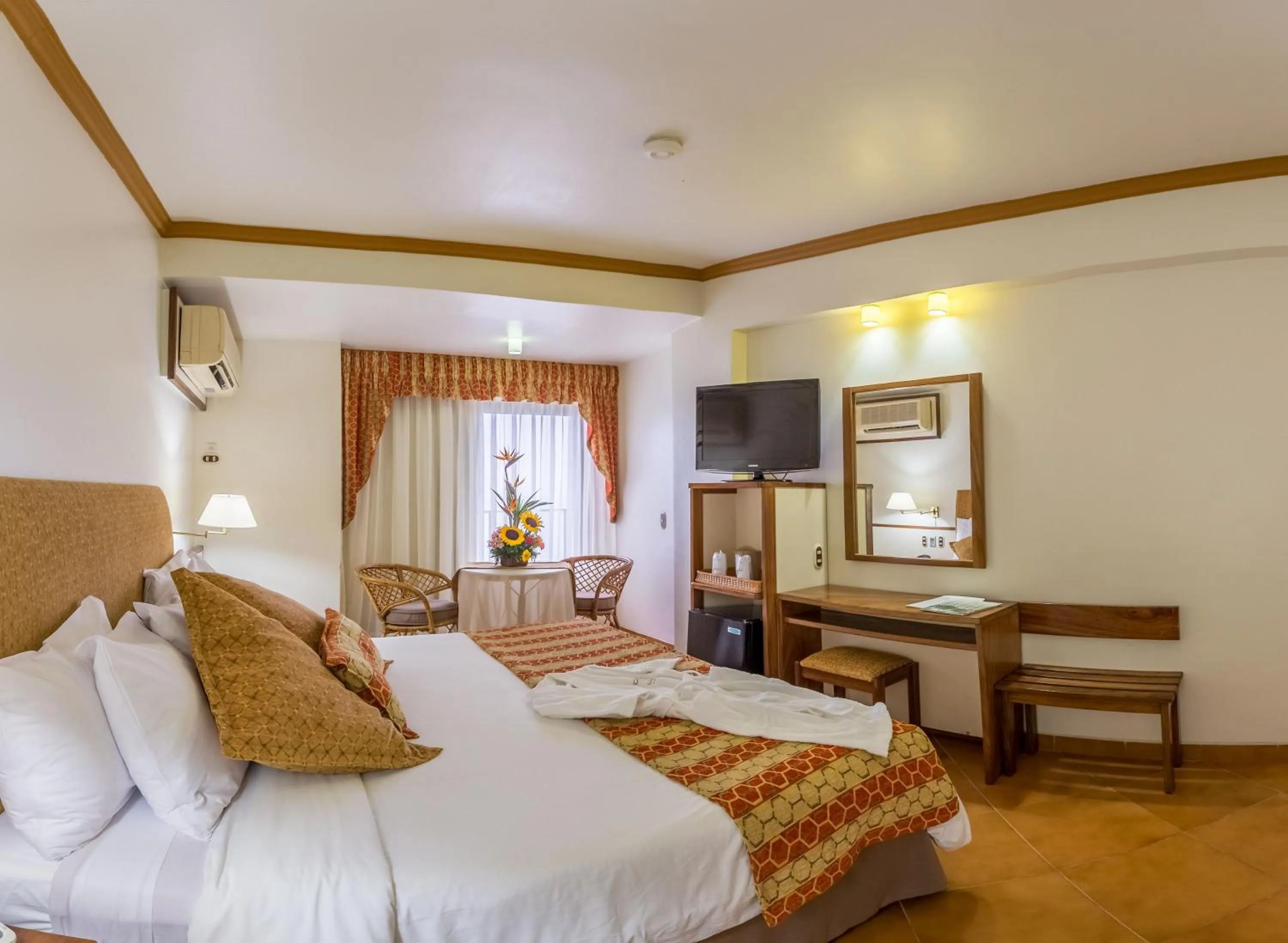 Photo of the whole room, Bed in Hotel Olé Caribe